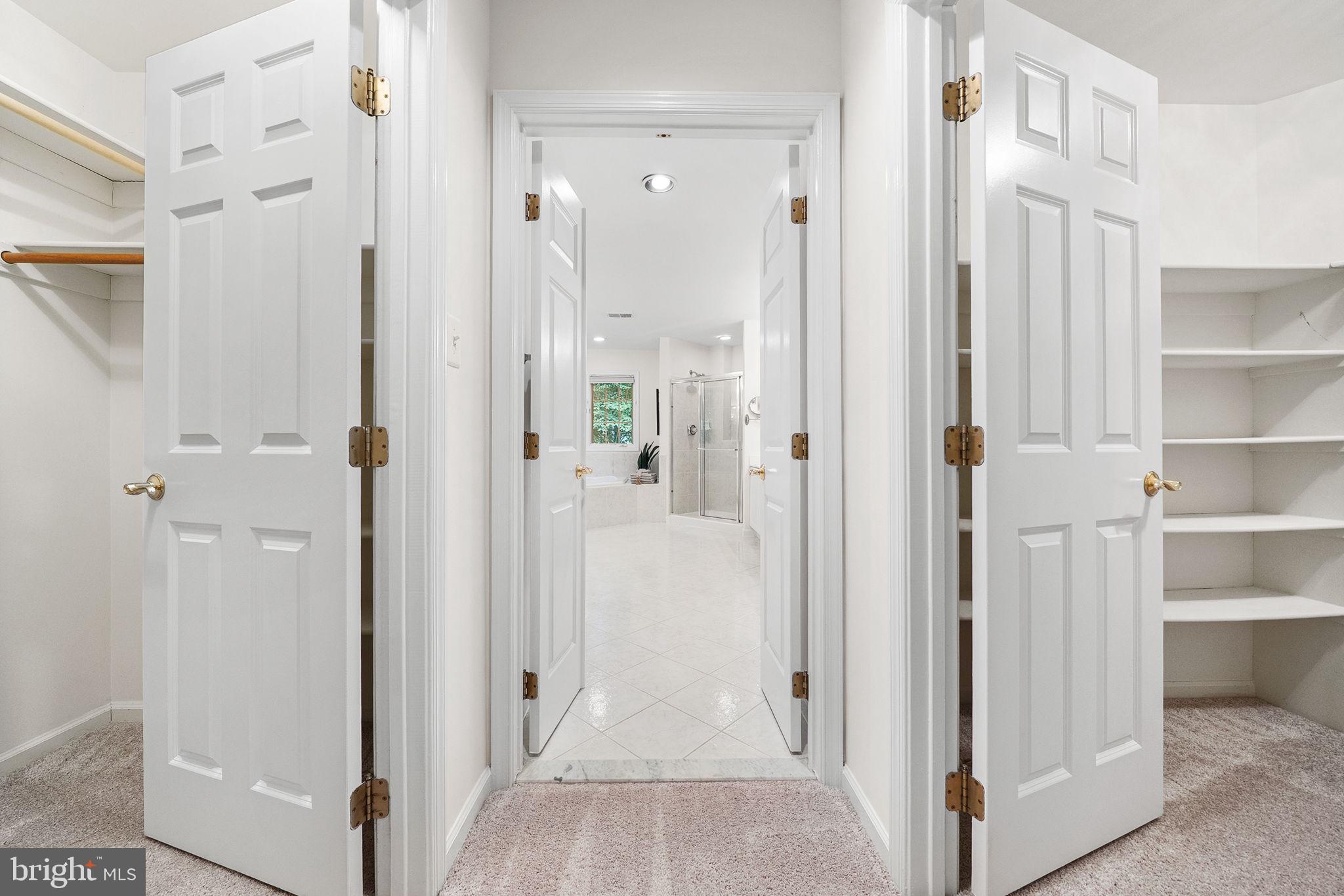 EDGEWATER - Residential