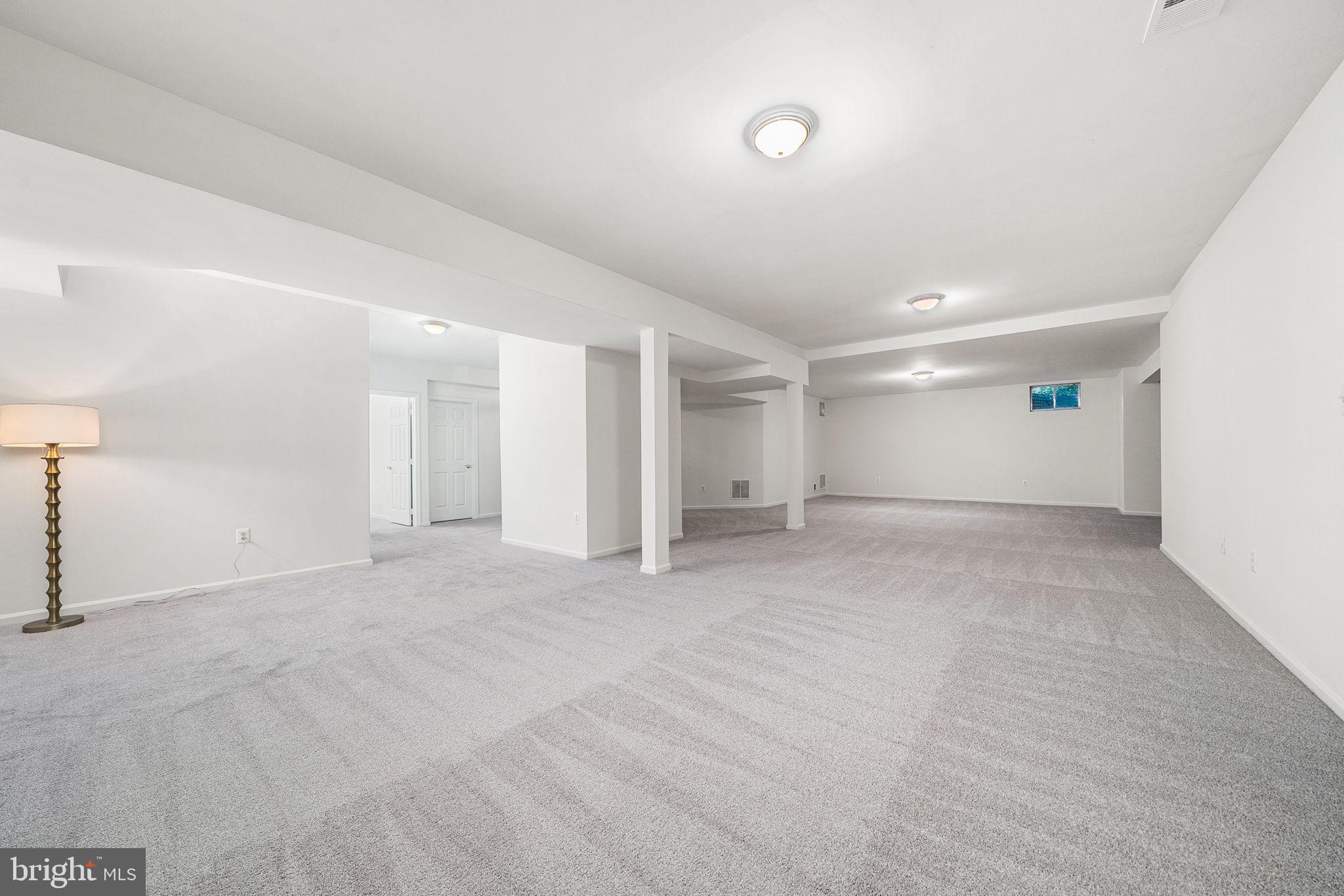 EDGEWATER - Residential