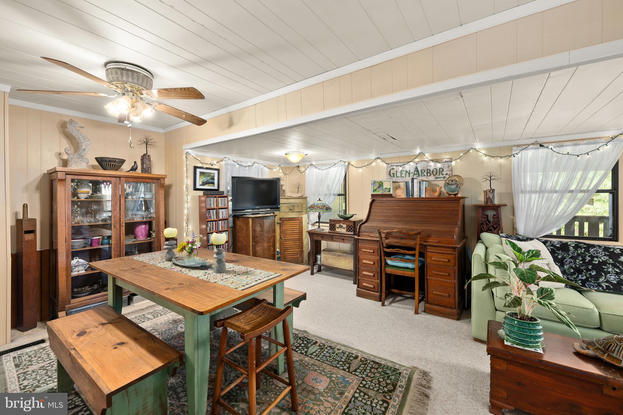 PINEY GLADE - Residential