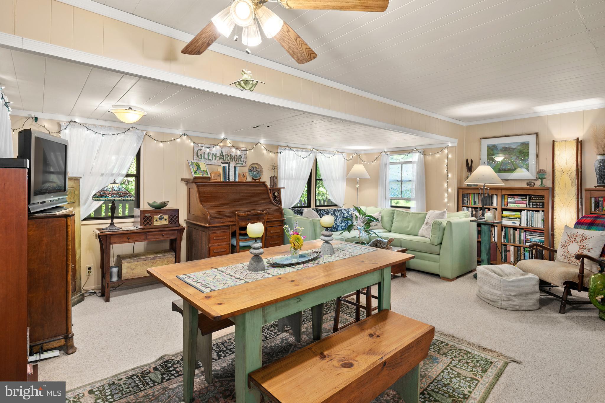 PINEY GLADE - Residential