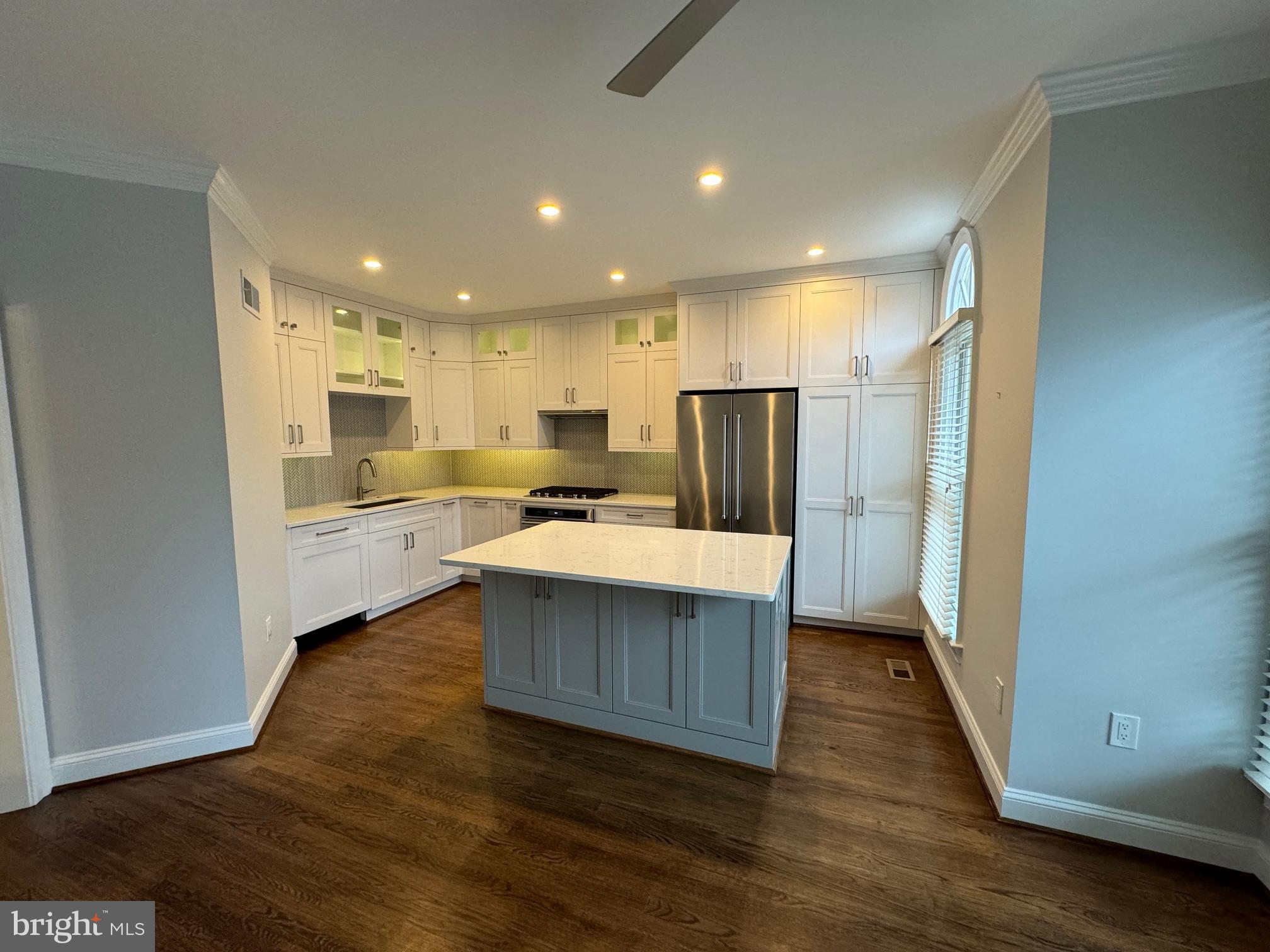 HAMPTONS OF MCLEAN - Residential Lease