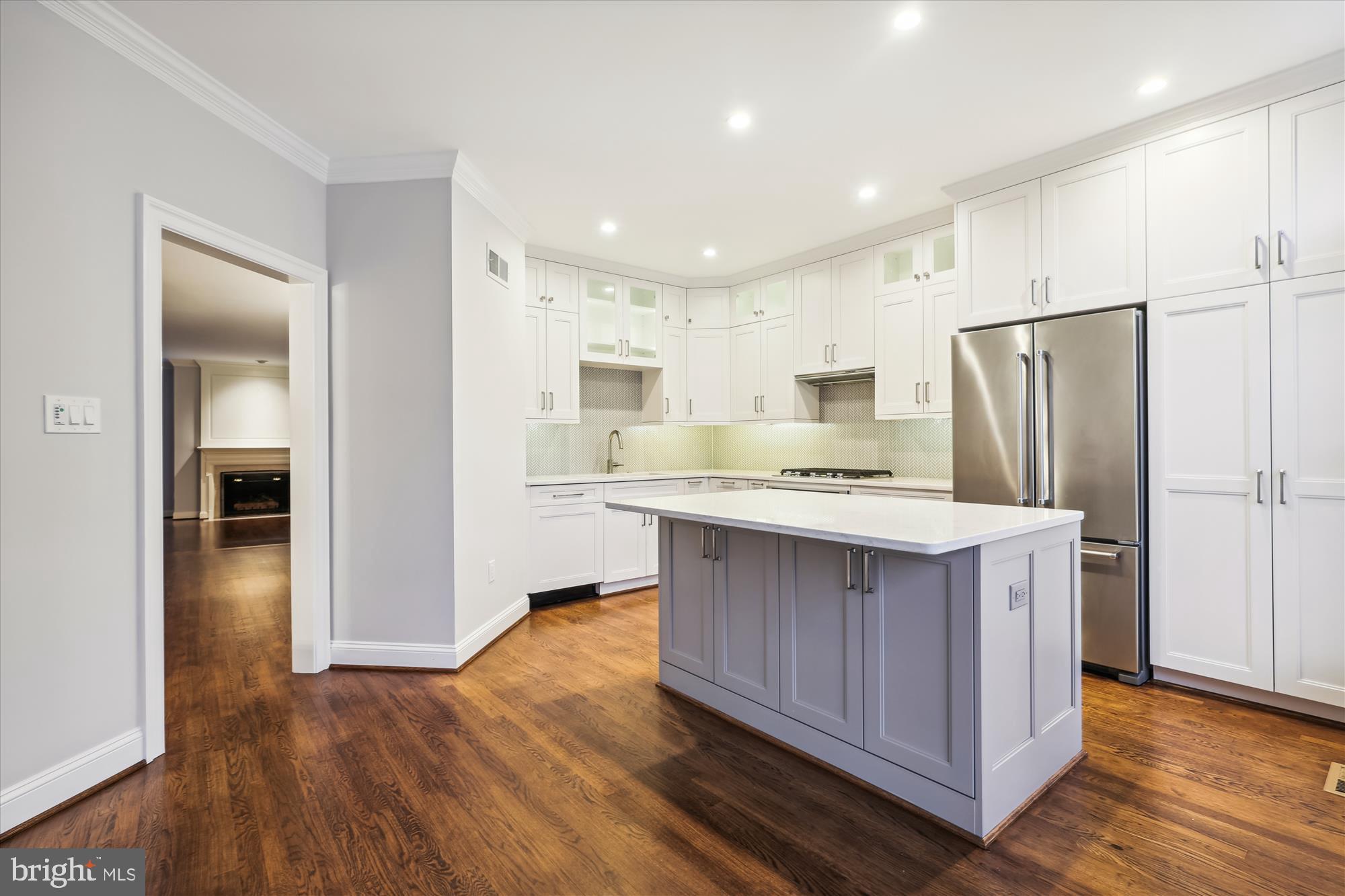 HAMPTONS OF MCLEAN - Residential Lease