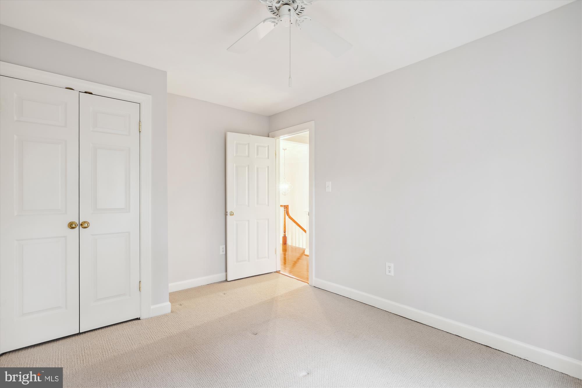 HAMPTONS OF MCLEAN - Residential Lease
