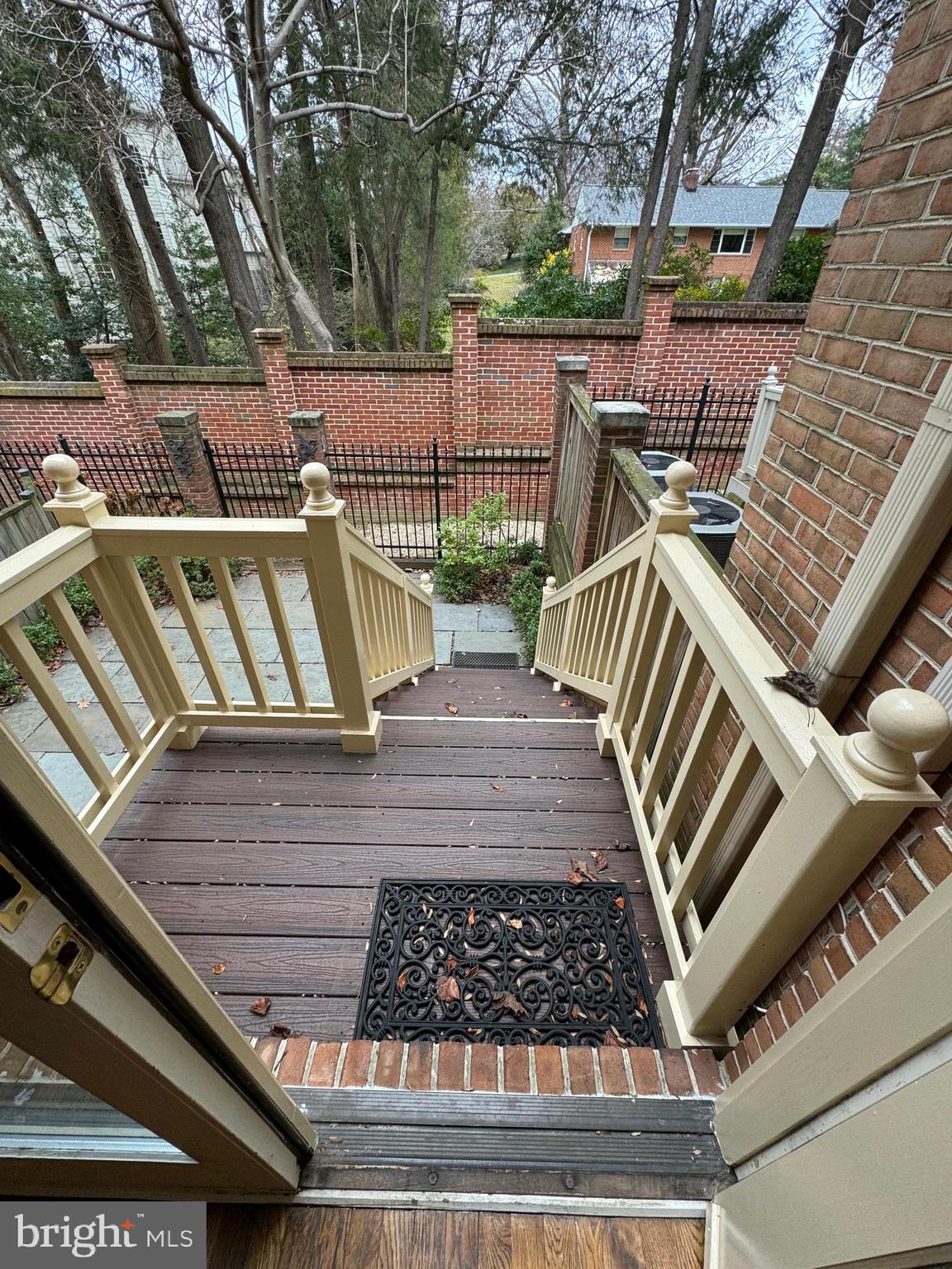 HAMPTONS OF MCLEAN - Residential Lease