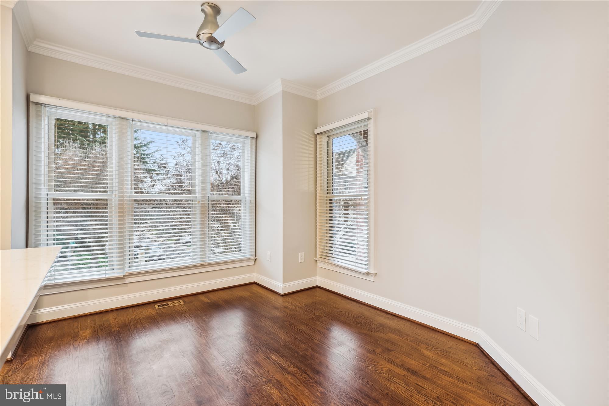 HAMPTONS OF MCLEAN - Residential Lease