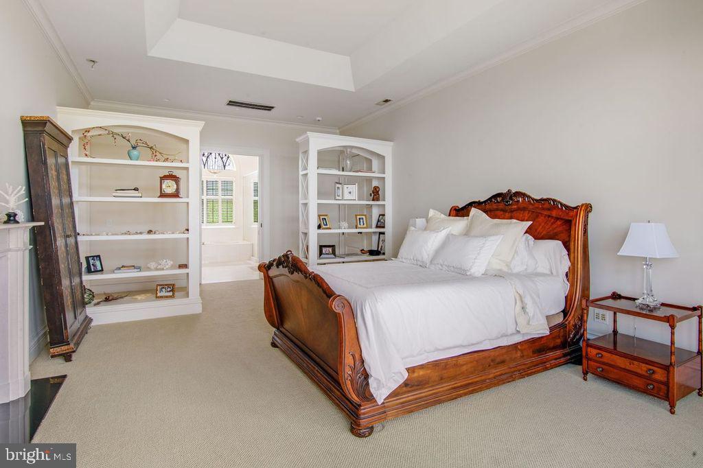 LIGHTHOUSE SOUND - Residential