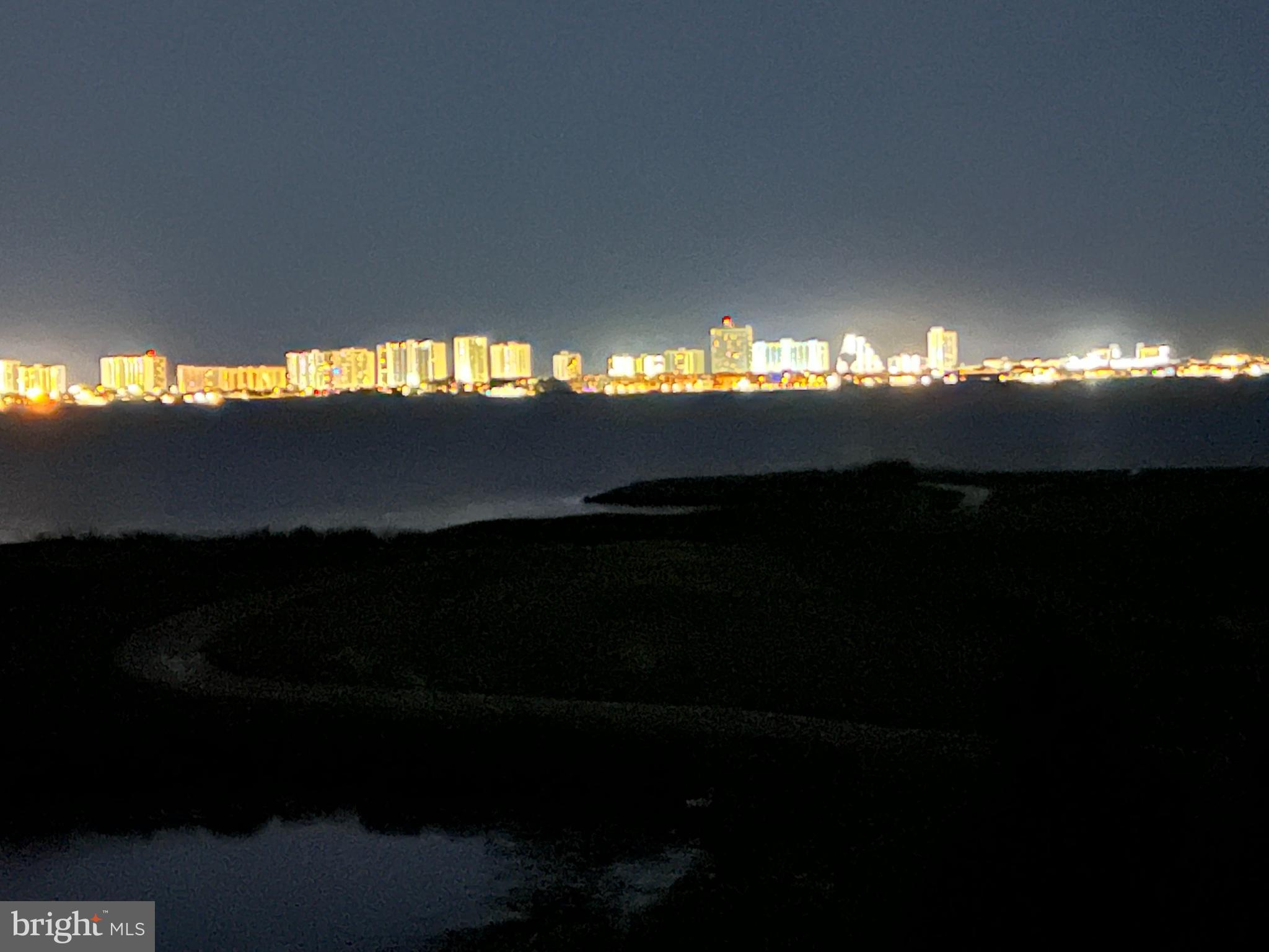 LIGHTHOUSE SOUND - Residential