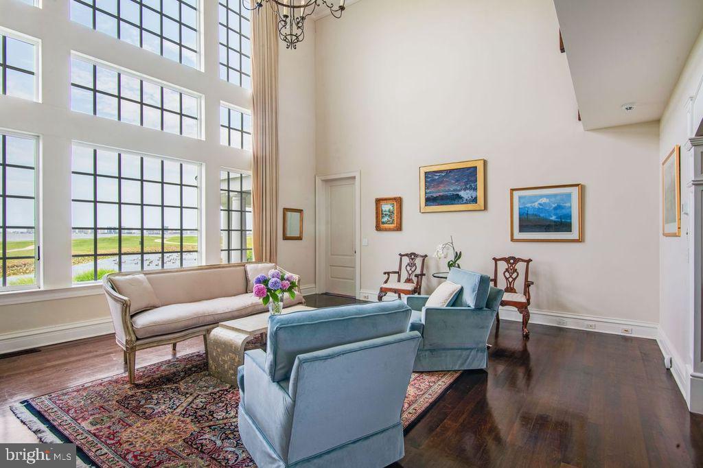 LIGHTHOUSE SOUND - Residential