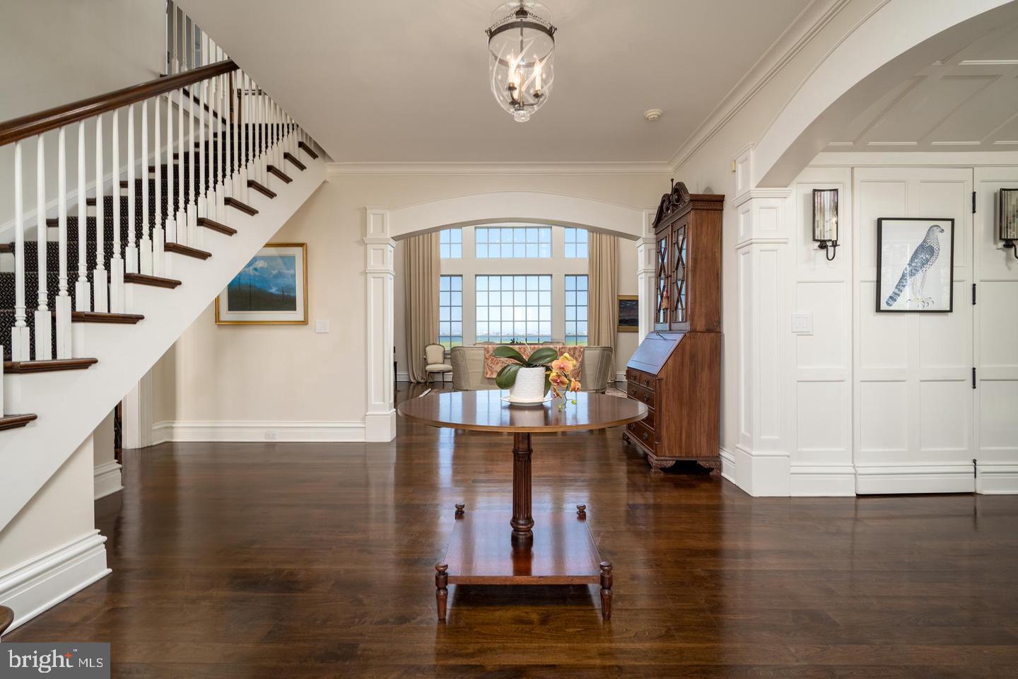 LIGHTHOUSE SOUND - Residential