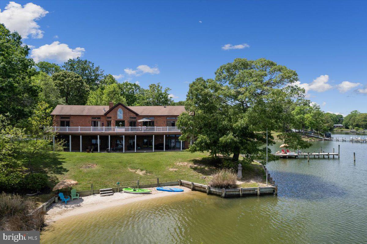 CLARKES LANDING - Residential