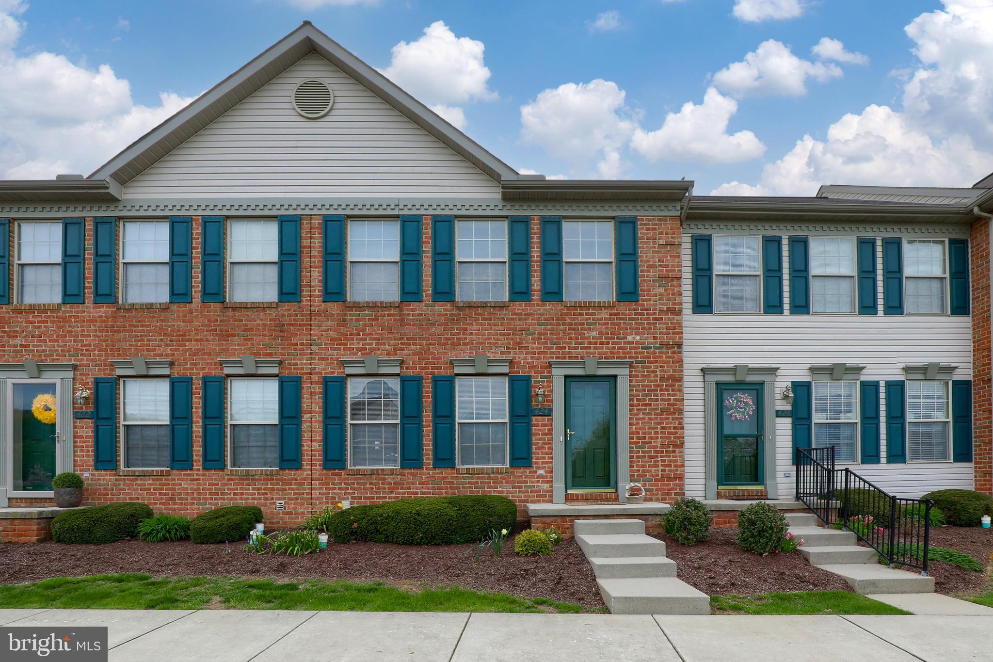 2 story townhome in Manheim Township's Cobblestone community.  This home features 2 bedrooms, 1.5 bathrooms, plenty of storage  with full basement and rear deck with beautiful views of fields and sunsets.