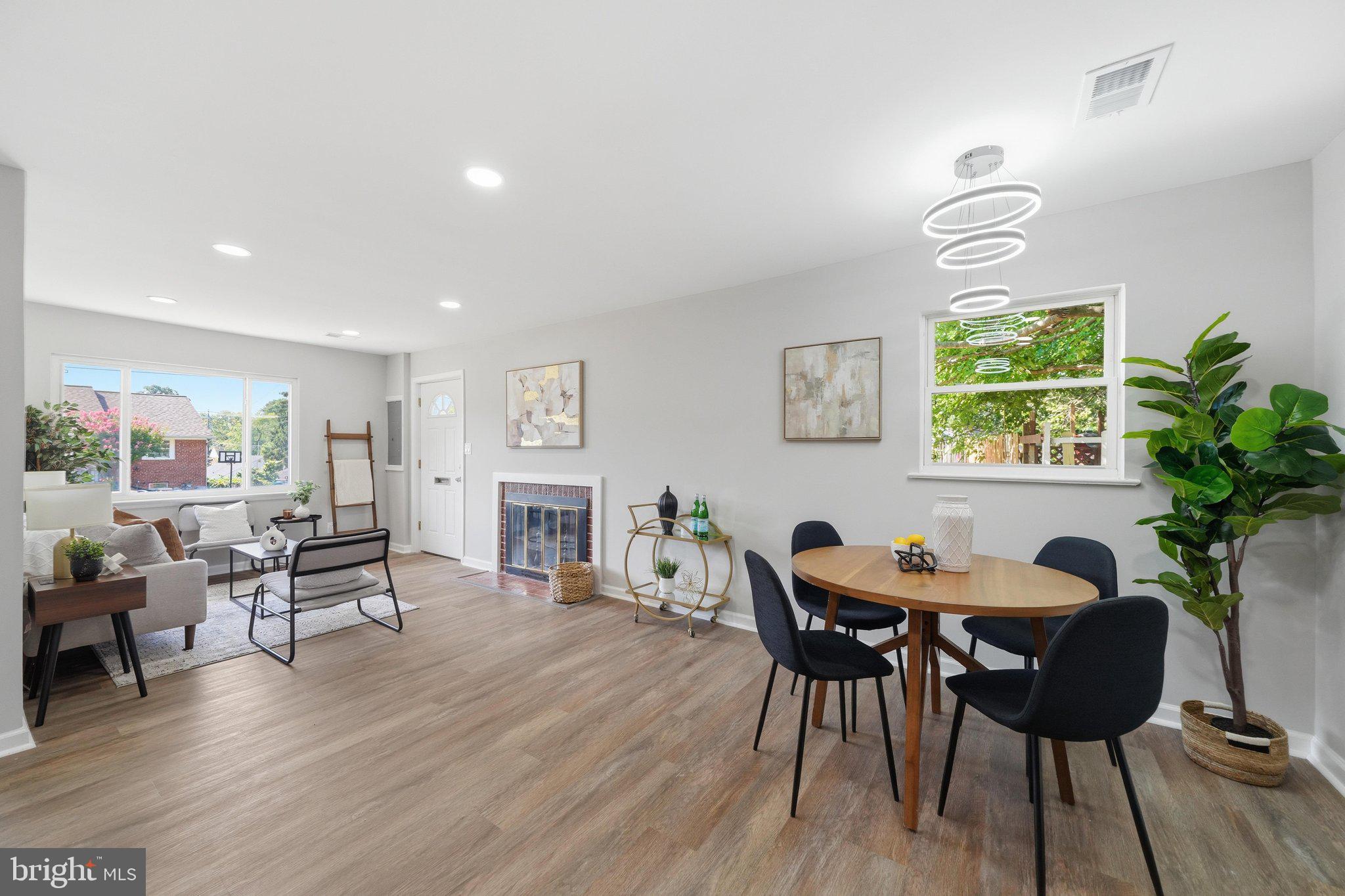 LANGLEY PARK - Residential