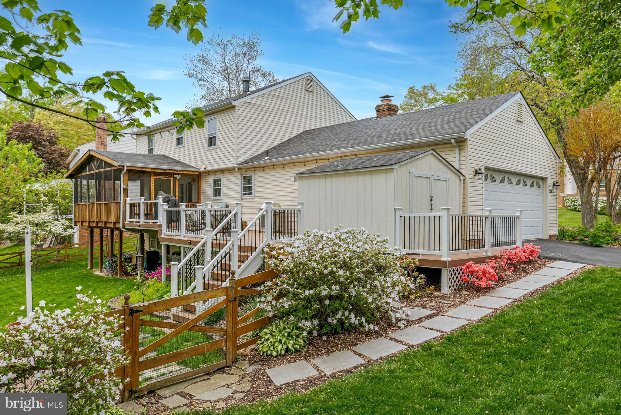 MIDDLERIDGE - Residential