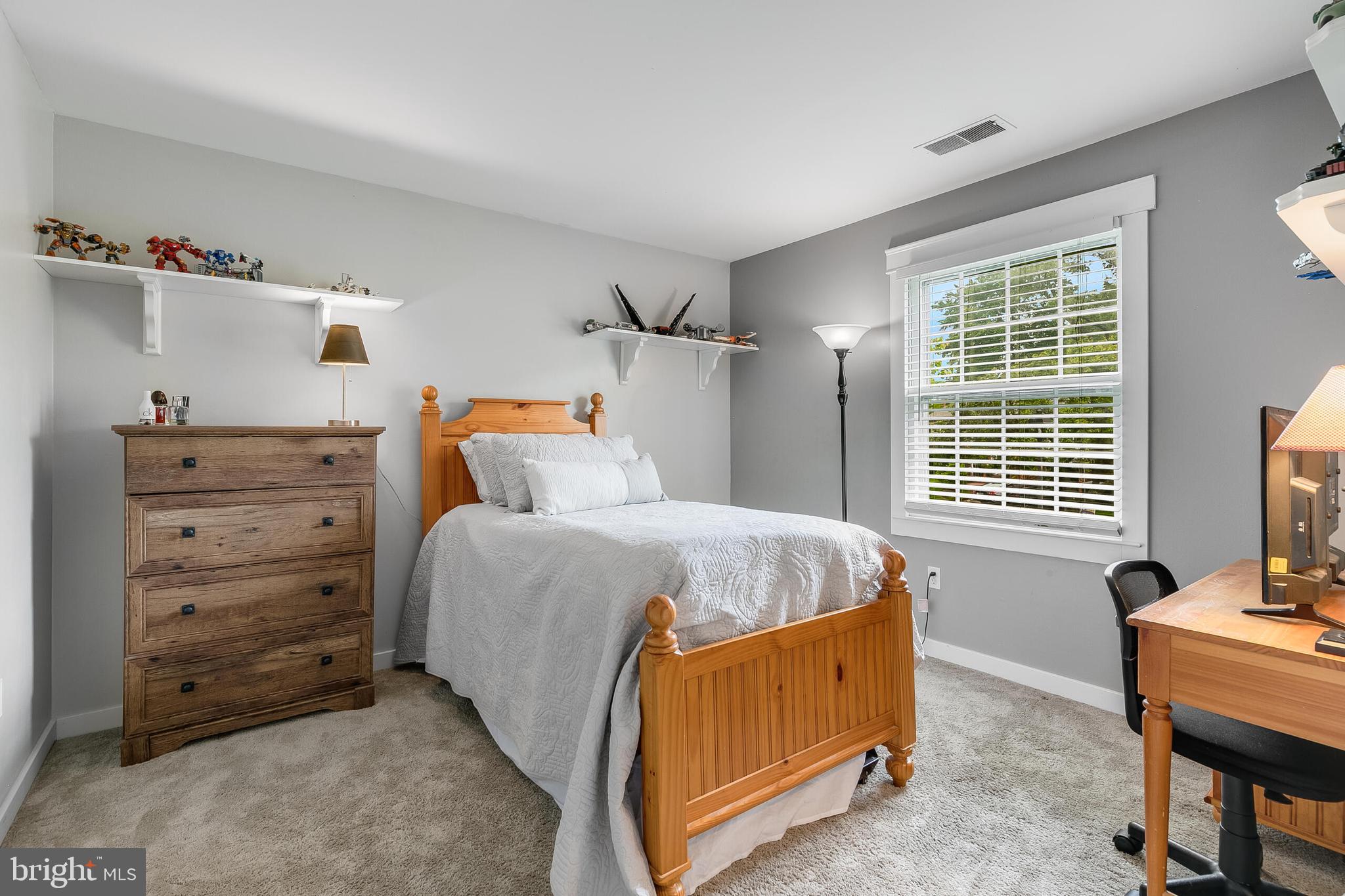 MIDDLERIDGE - Residential