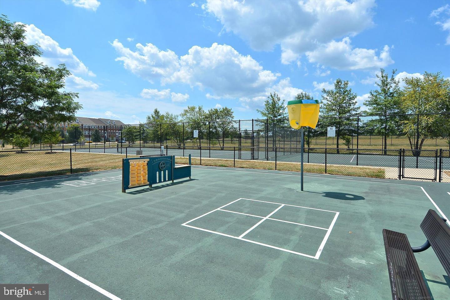 LAUREL HILL LANDBAY - Residential