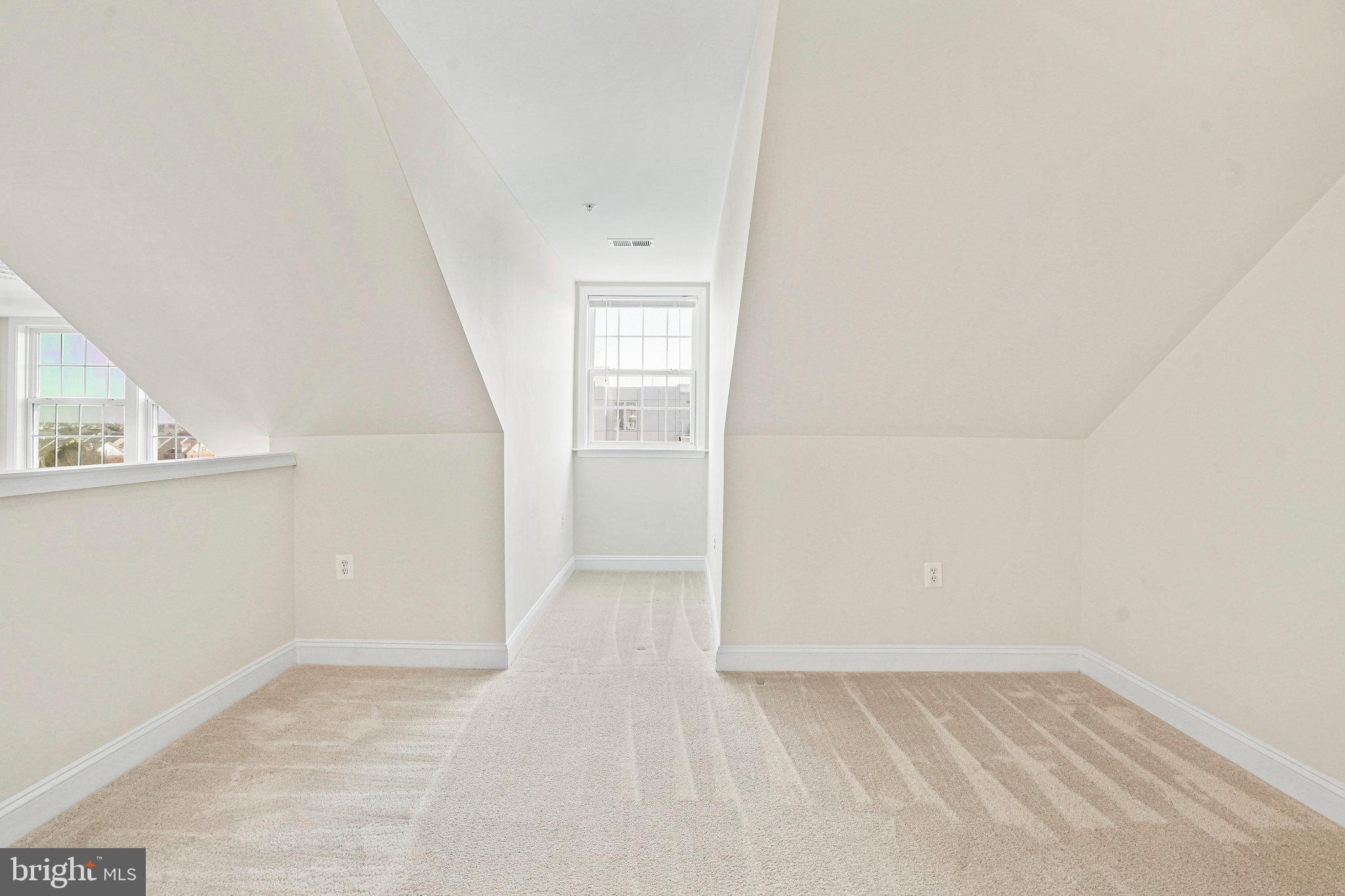 KING FARM IRVINGTON - Residential