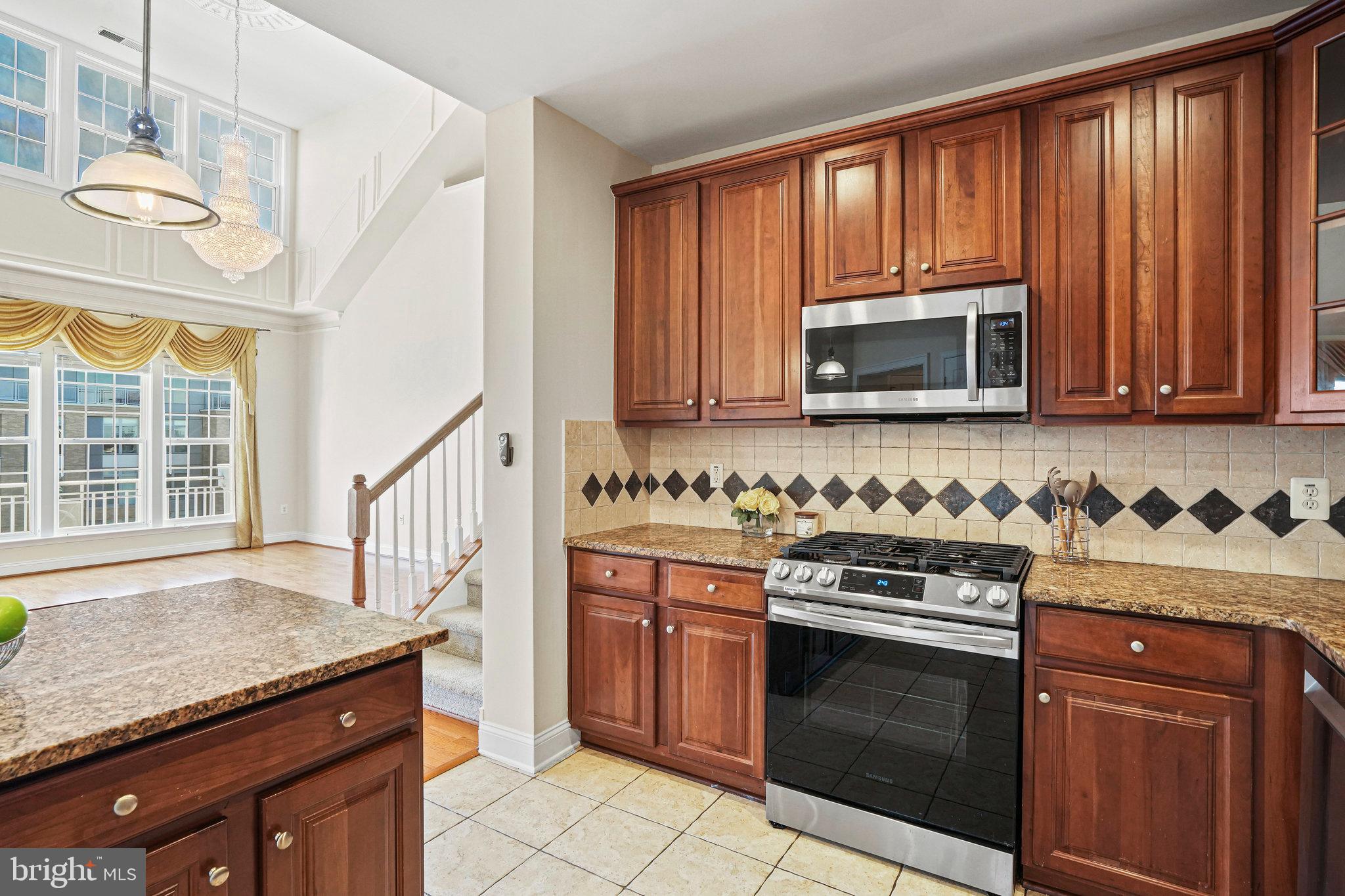 KING FARM IRVINGTON - Residential