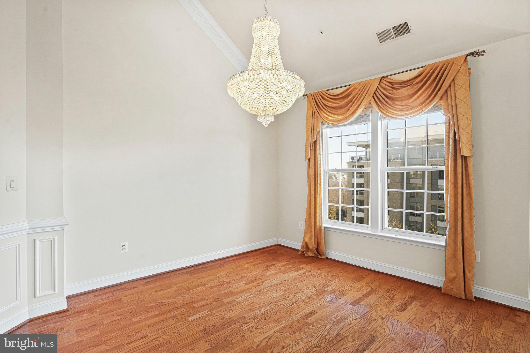 KING FARM IRVINGTON - Residential