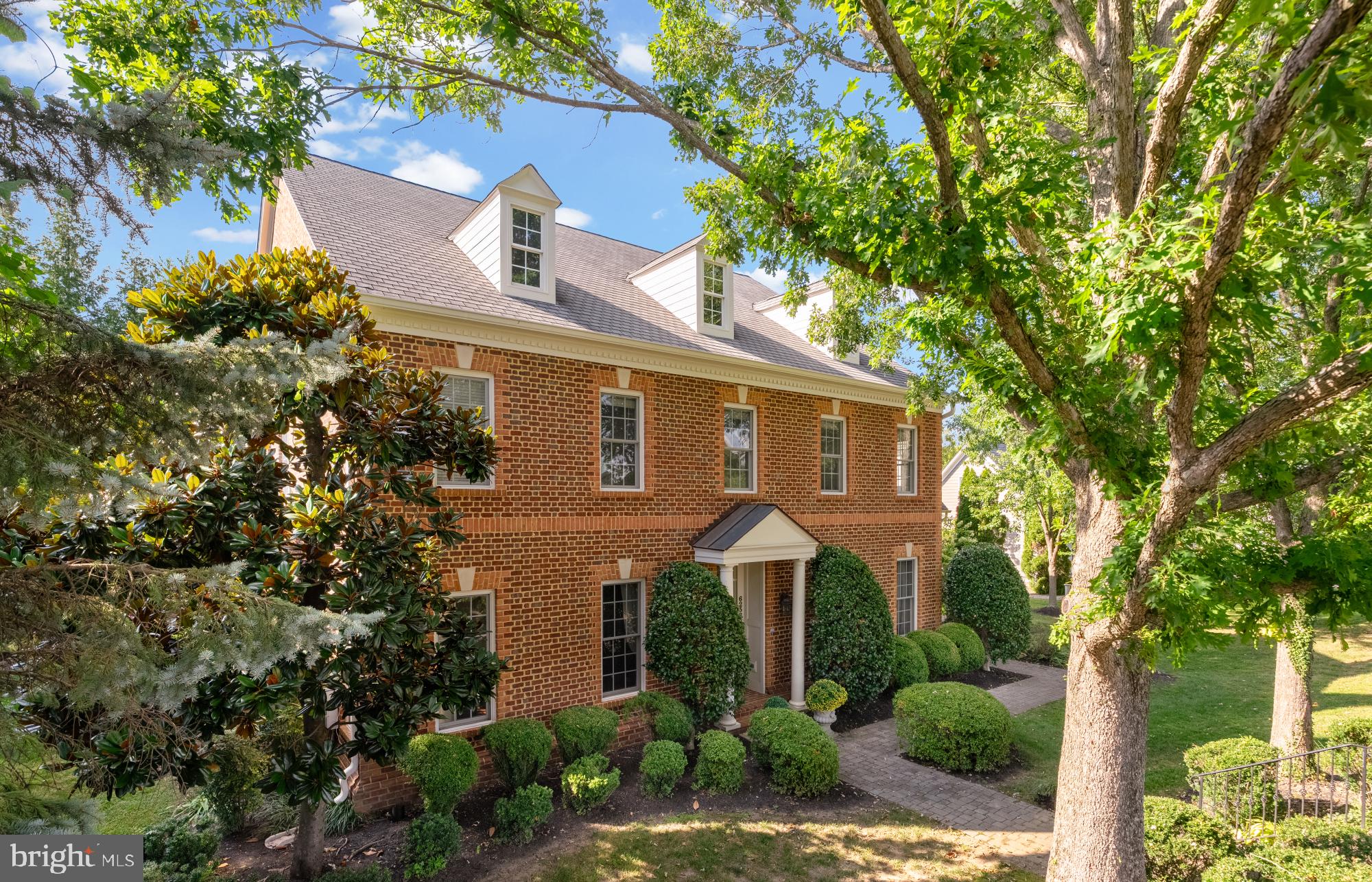 LINWAY PARK OF MCLEAN - Residential