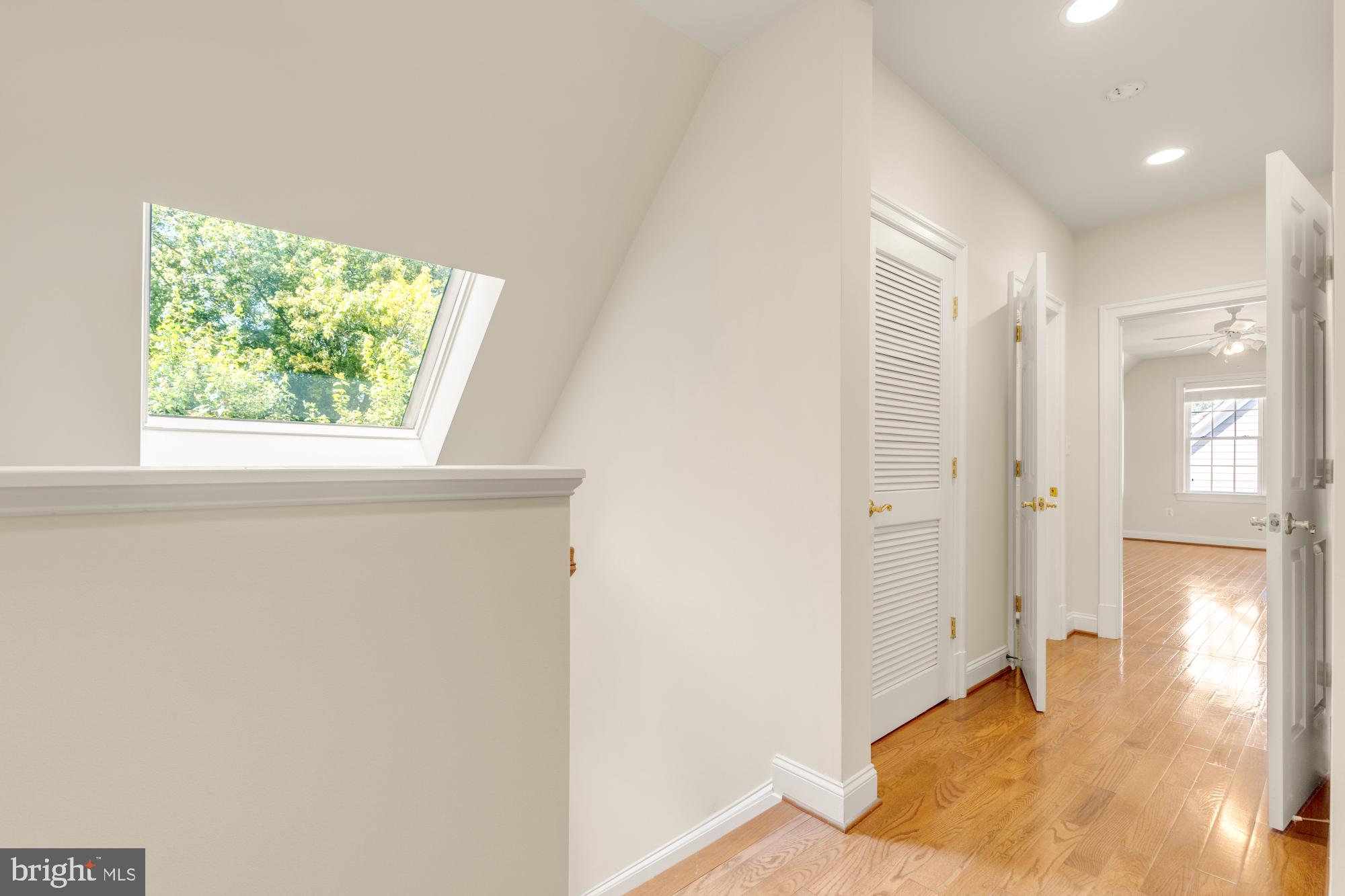 LINWAY PARK OF MCLEAN - Residential