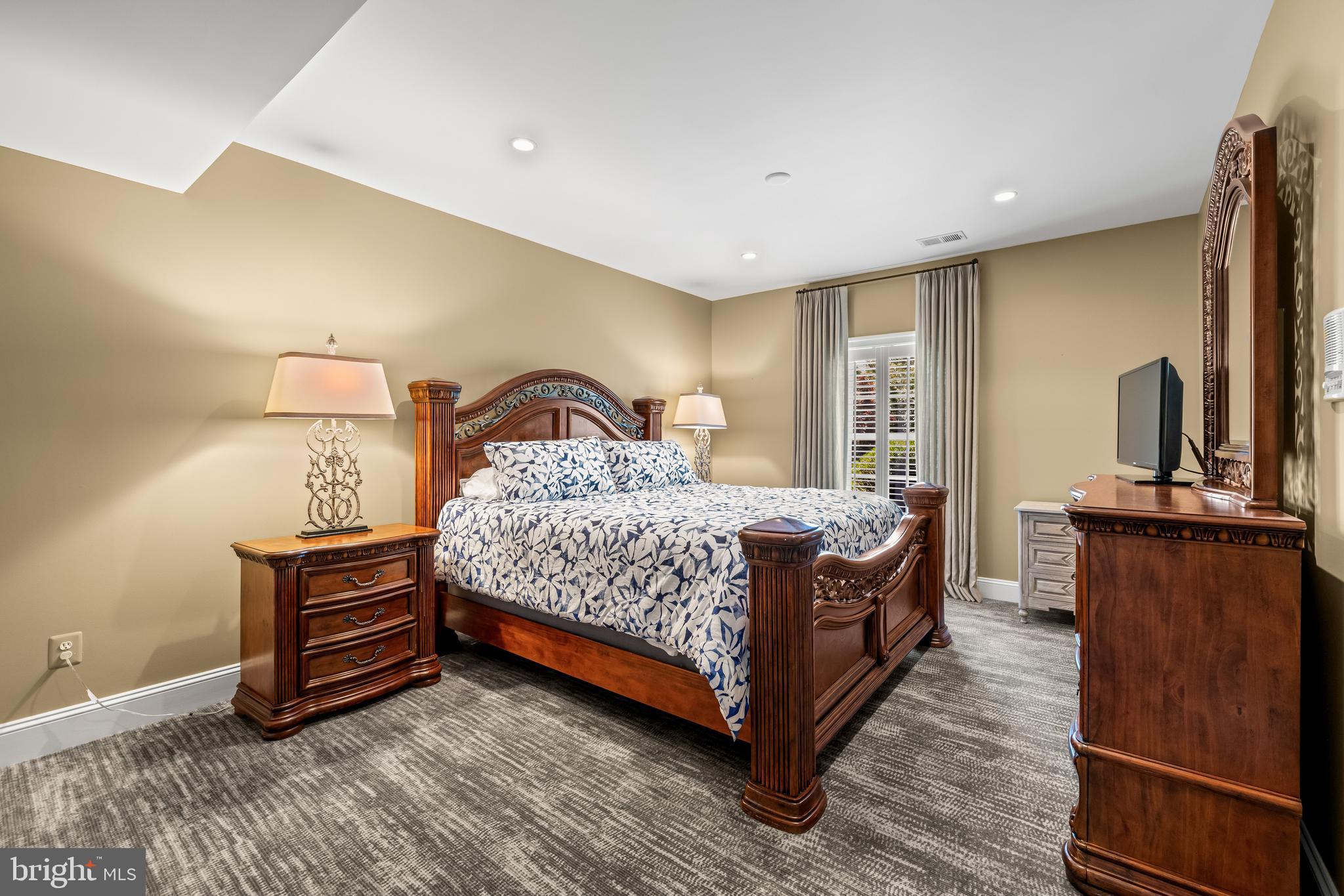 WATERFORD PRESERVE - Residential
