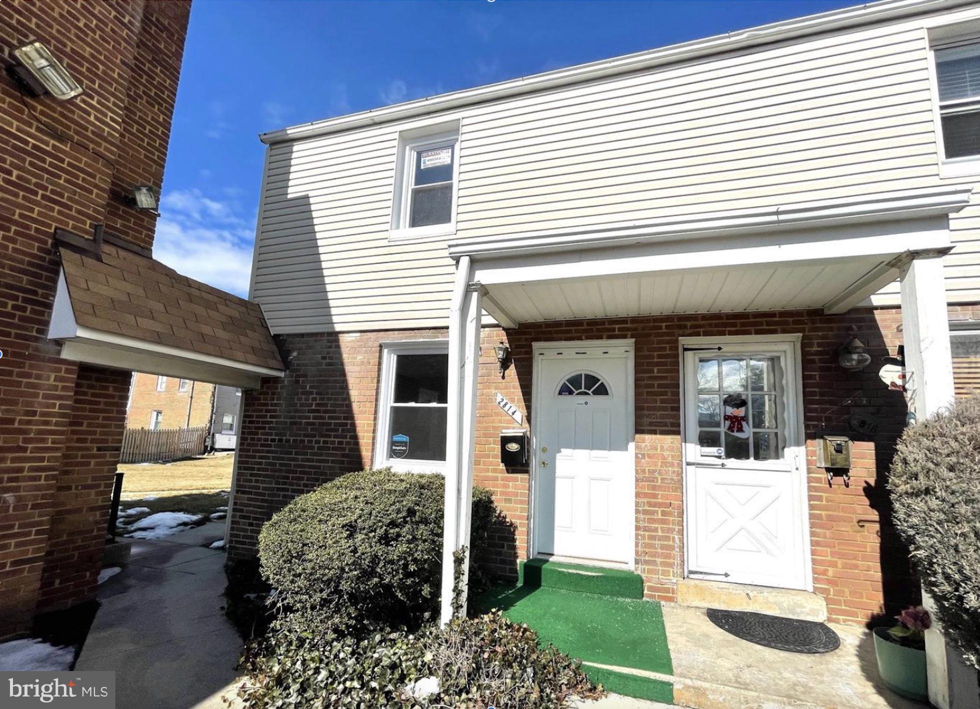 Updated end unit townhome with 2 Bedrooms, 1 Bath. Stainless steel appliances and Fresh paint in the home. All new vinyl siding replaced in last 5 years. Convenient location with access to public transportation, shopping and major highways.