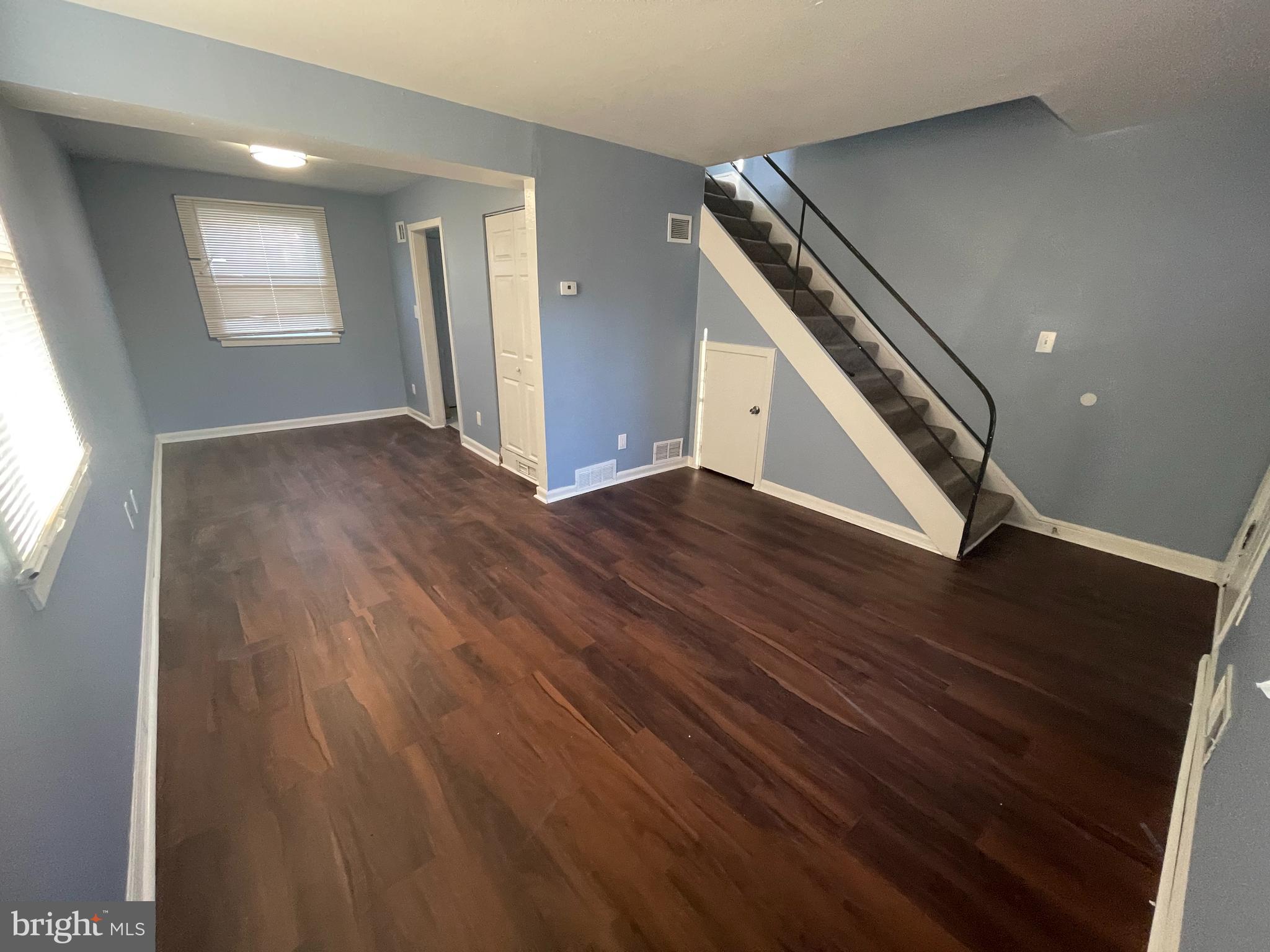IVERSON SQUARE CONDOMINIUM - Residential