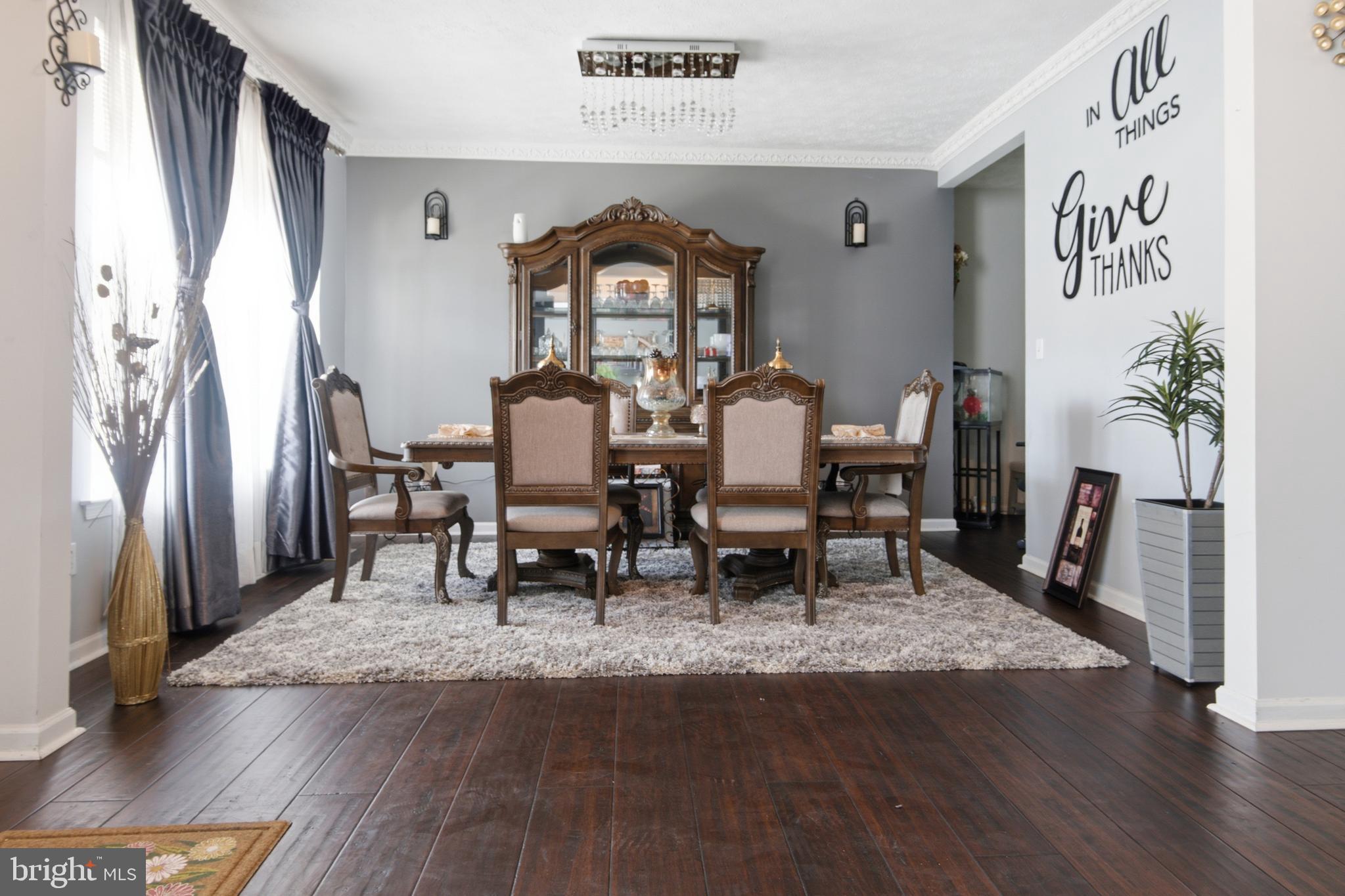 TOWNSEND VILLAGE IL - Residential