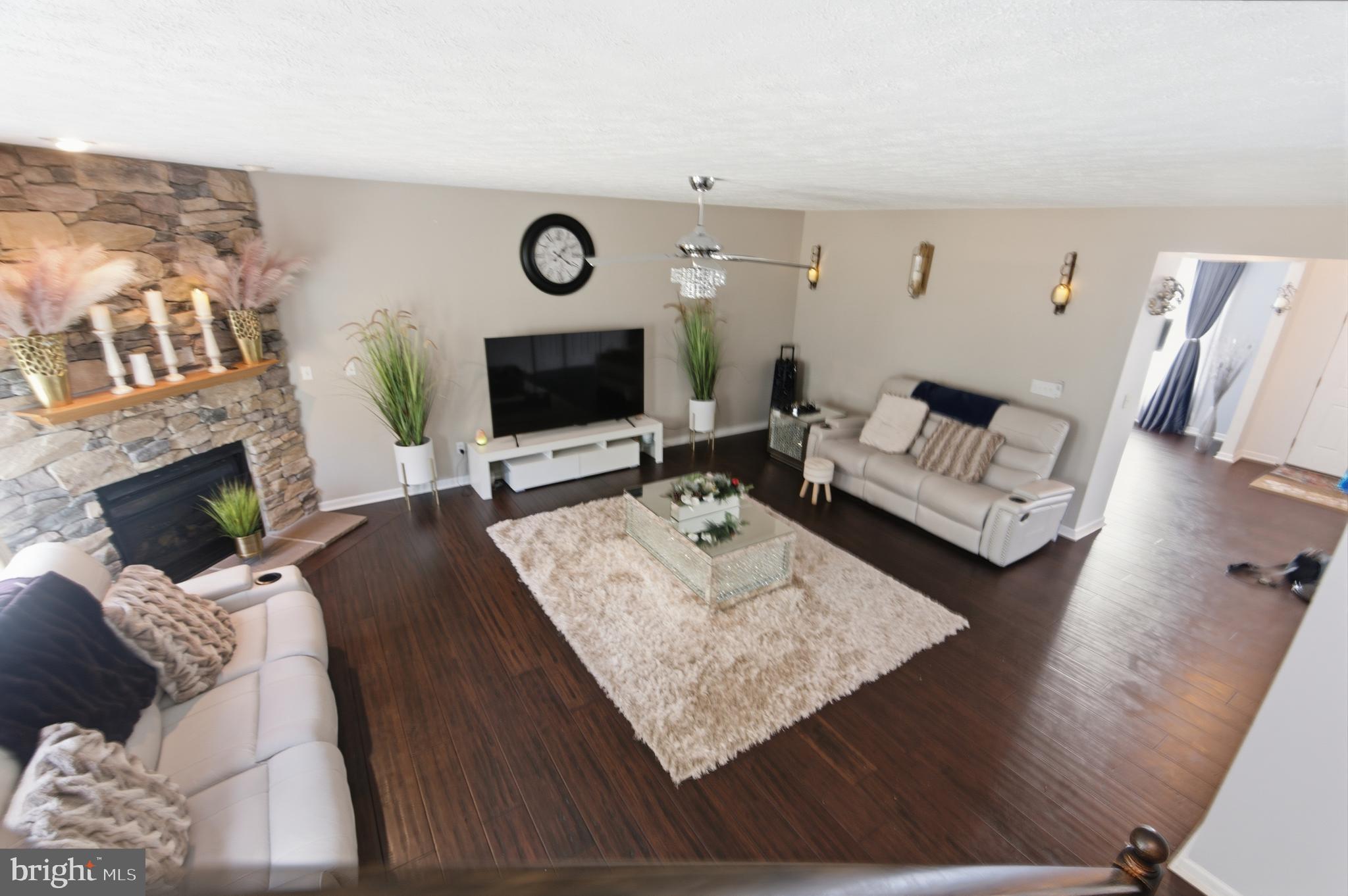 TOWNSEND VILLAGE IL - Residential