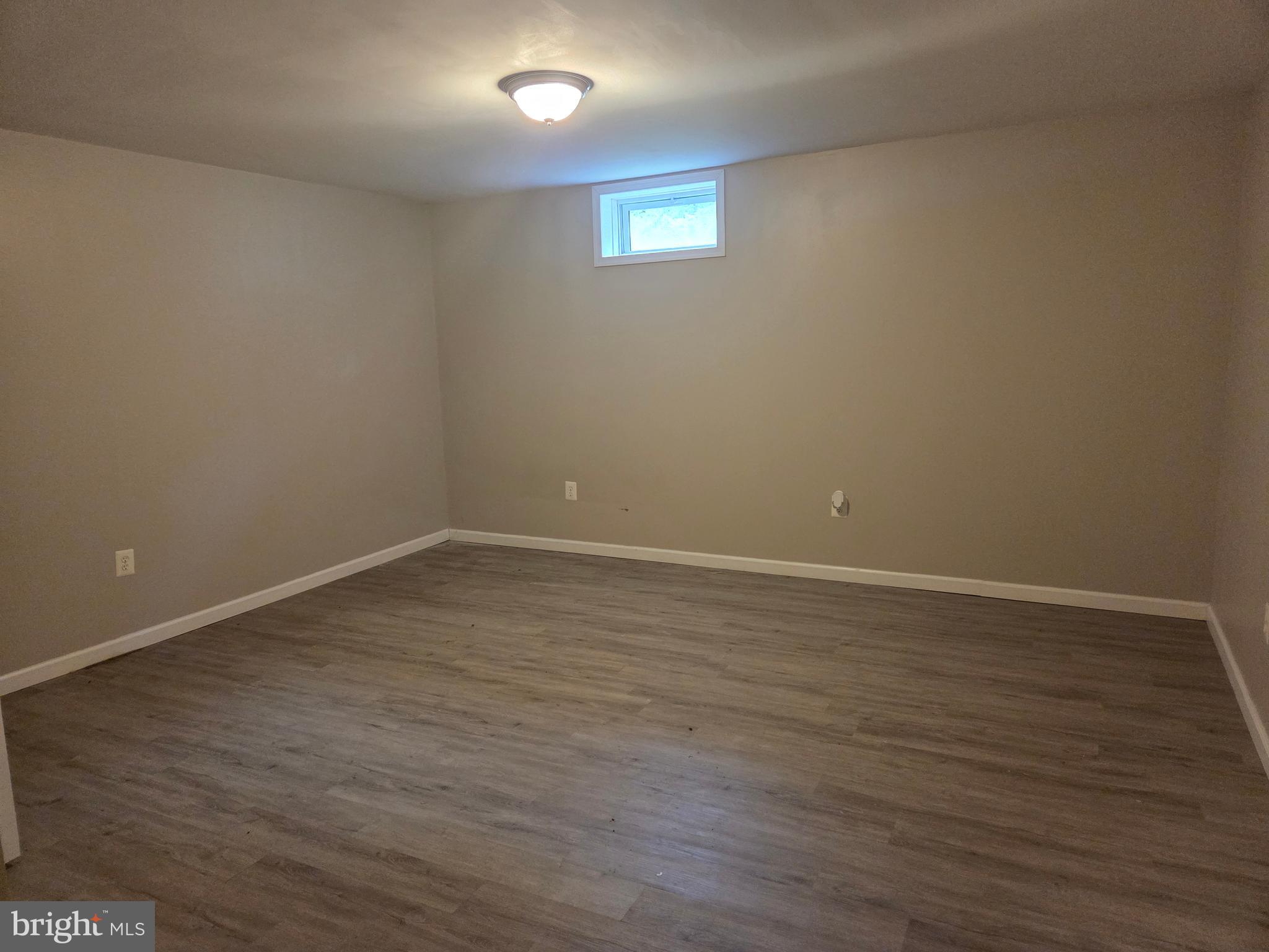 TOWNSEND VILLAGE IL - Residential