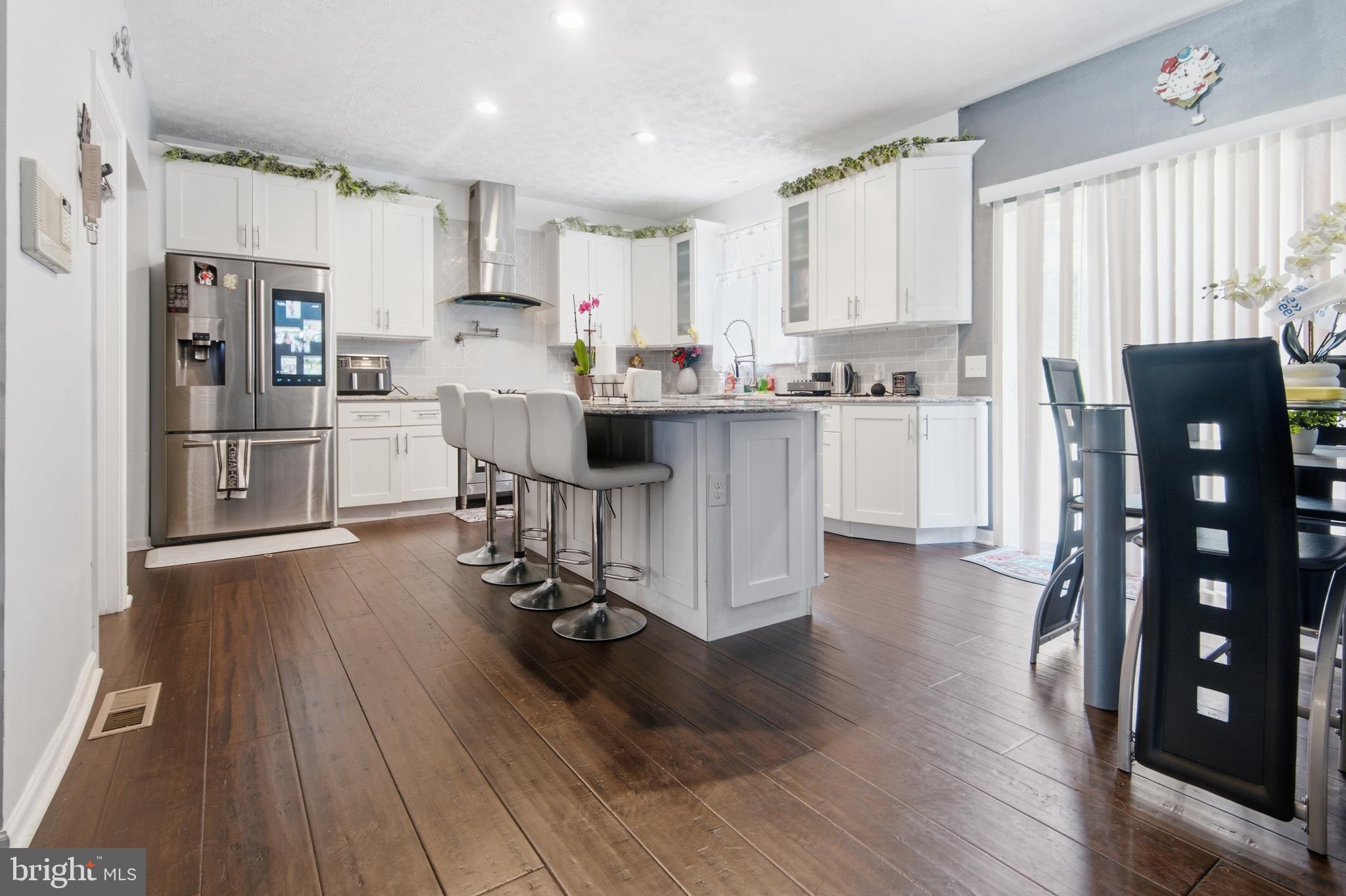 TOWNSEND VILLAGE IL - Residential