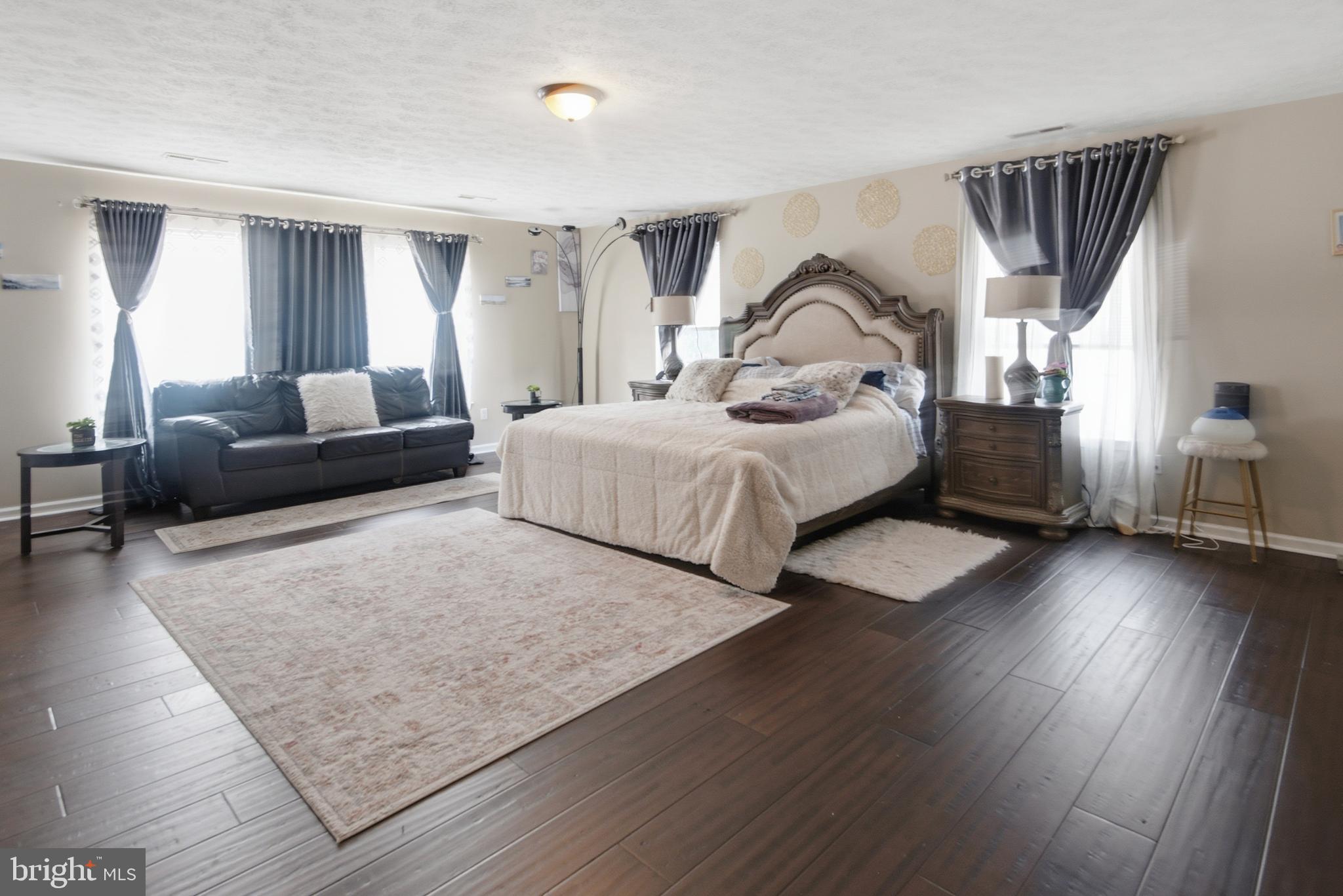 TOWNSEND VILLAGE IL - Residential