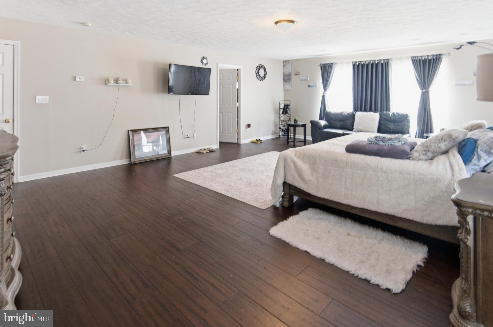 TOWNSEND VILLAGE IL - Residential