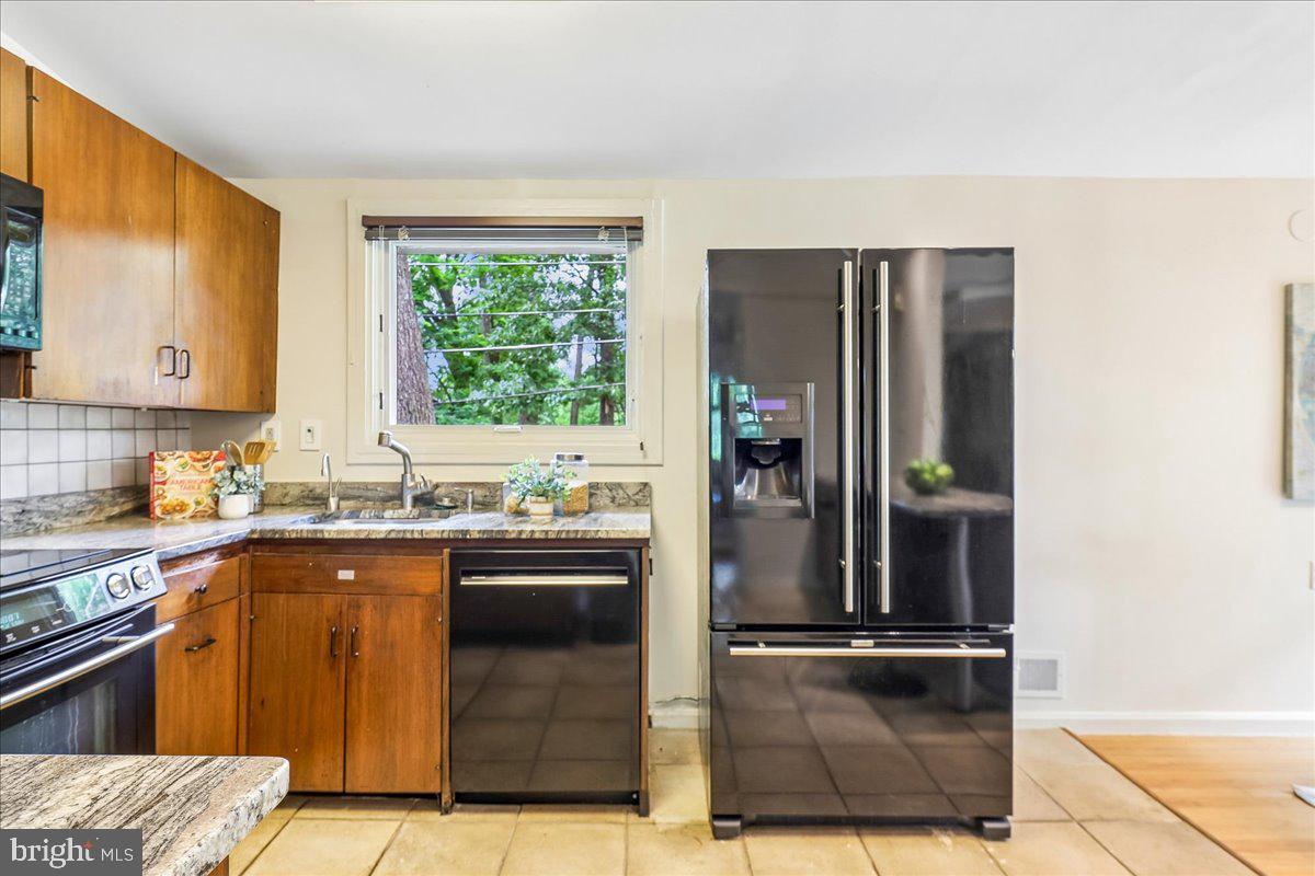 ROSEMARY HILLS - Residential
