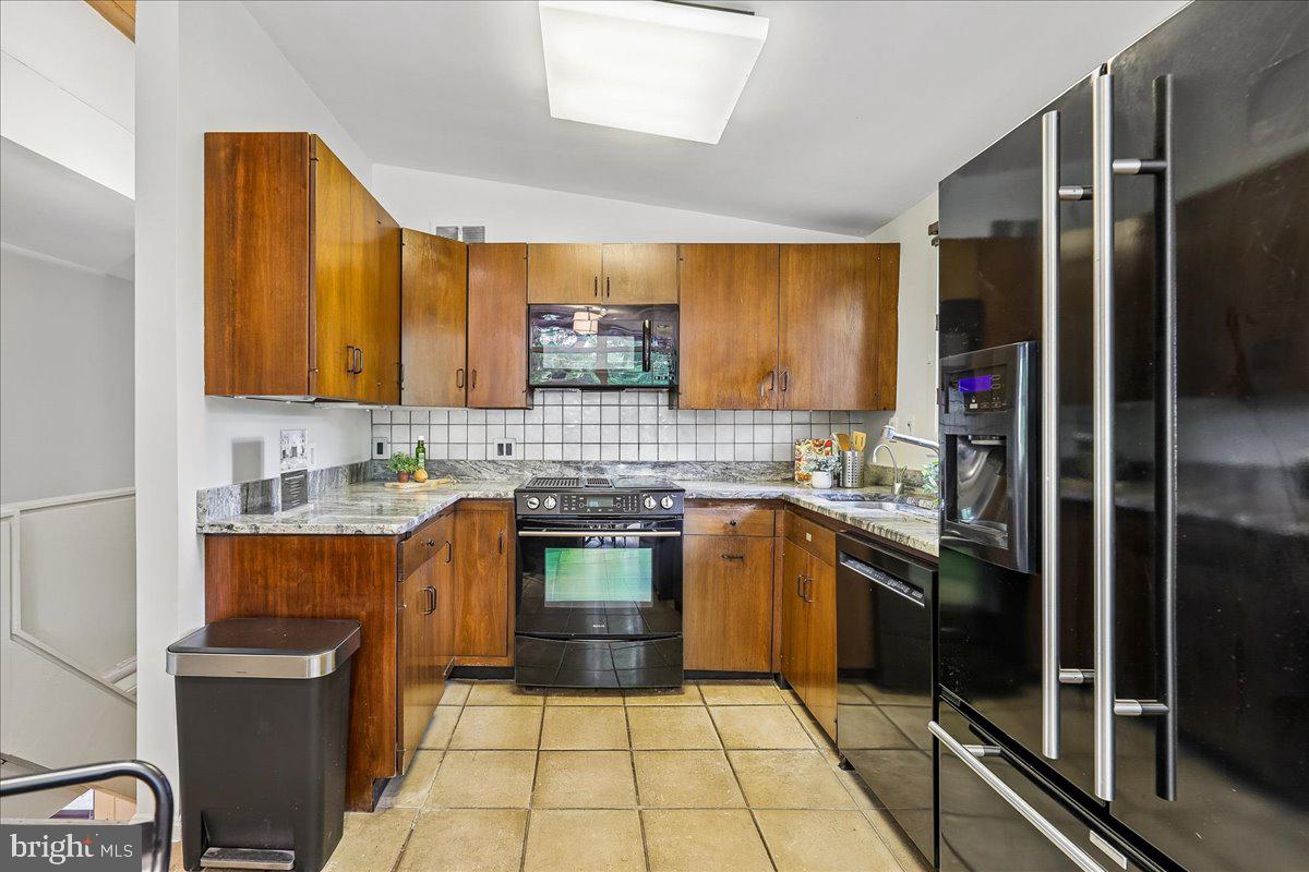 ROSEMARY HILLS - Residential
