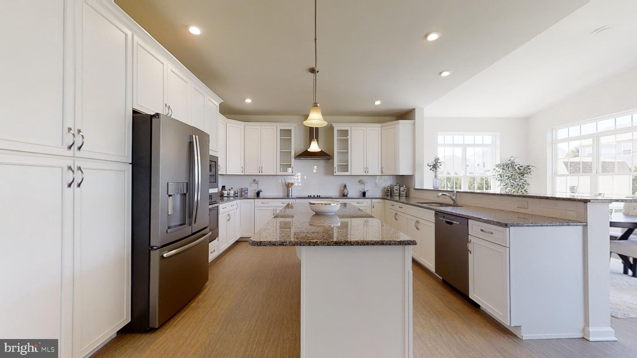HIDDEN BROOK - Residential