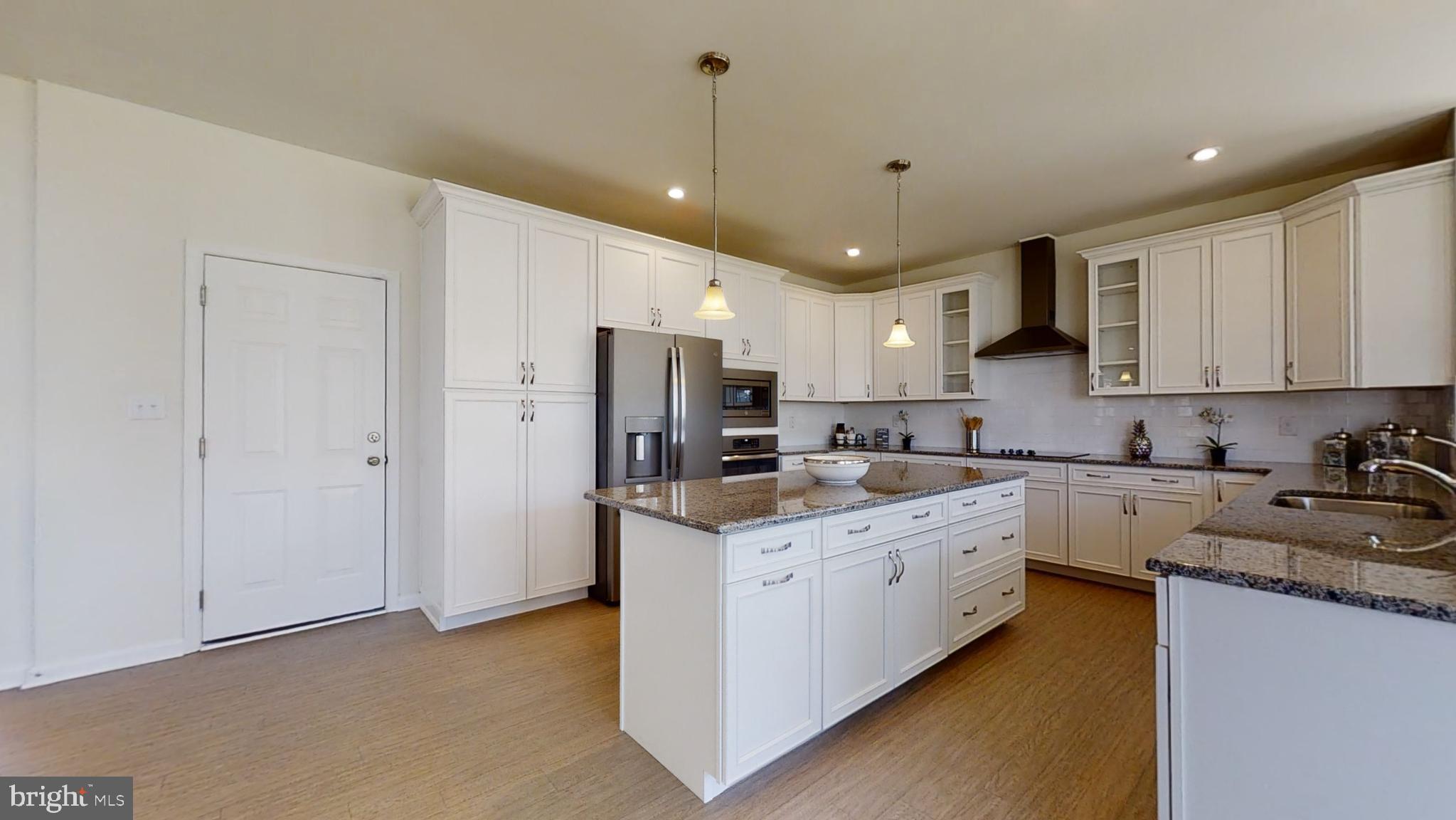 HIDDEN BROOK - Residential