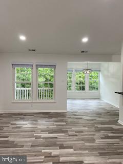 DEEP CREEK COMMONS - Residential