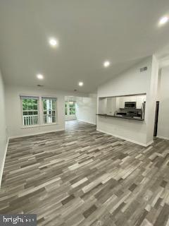 DEEP CREEK COMMONS - Residential
