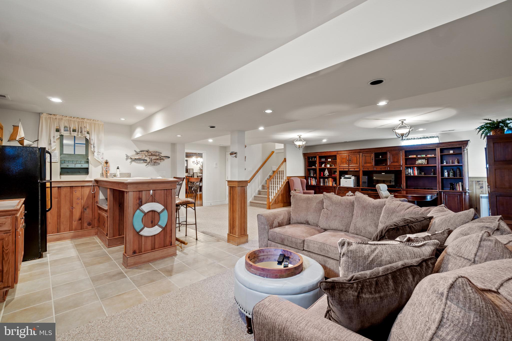 COLLEGE HEIGHTS - Residential