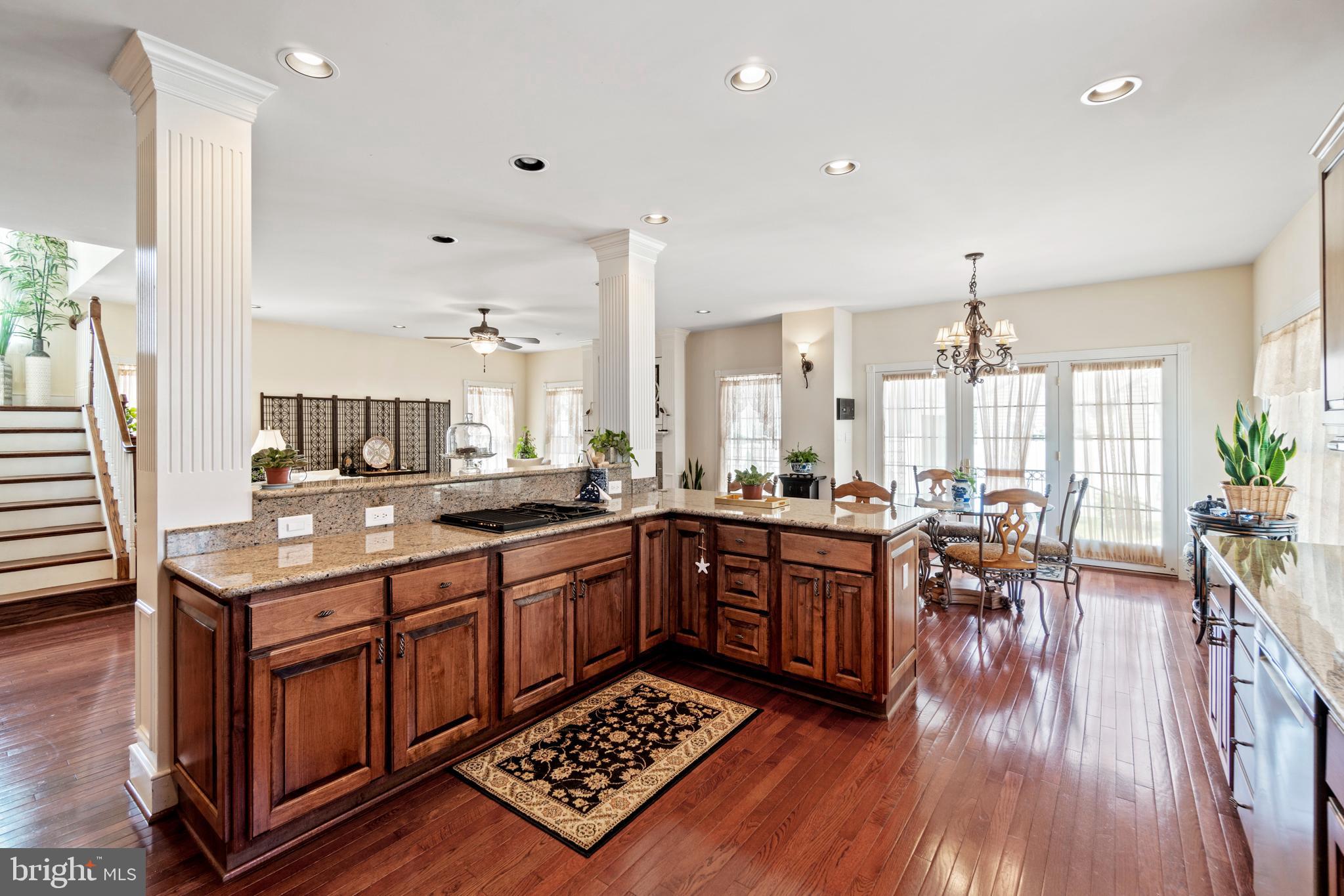 COLLEGE HEIGHTS - Residential