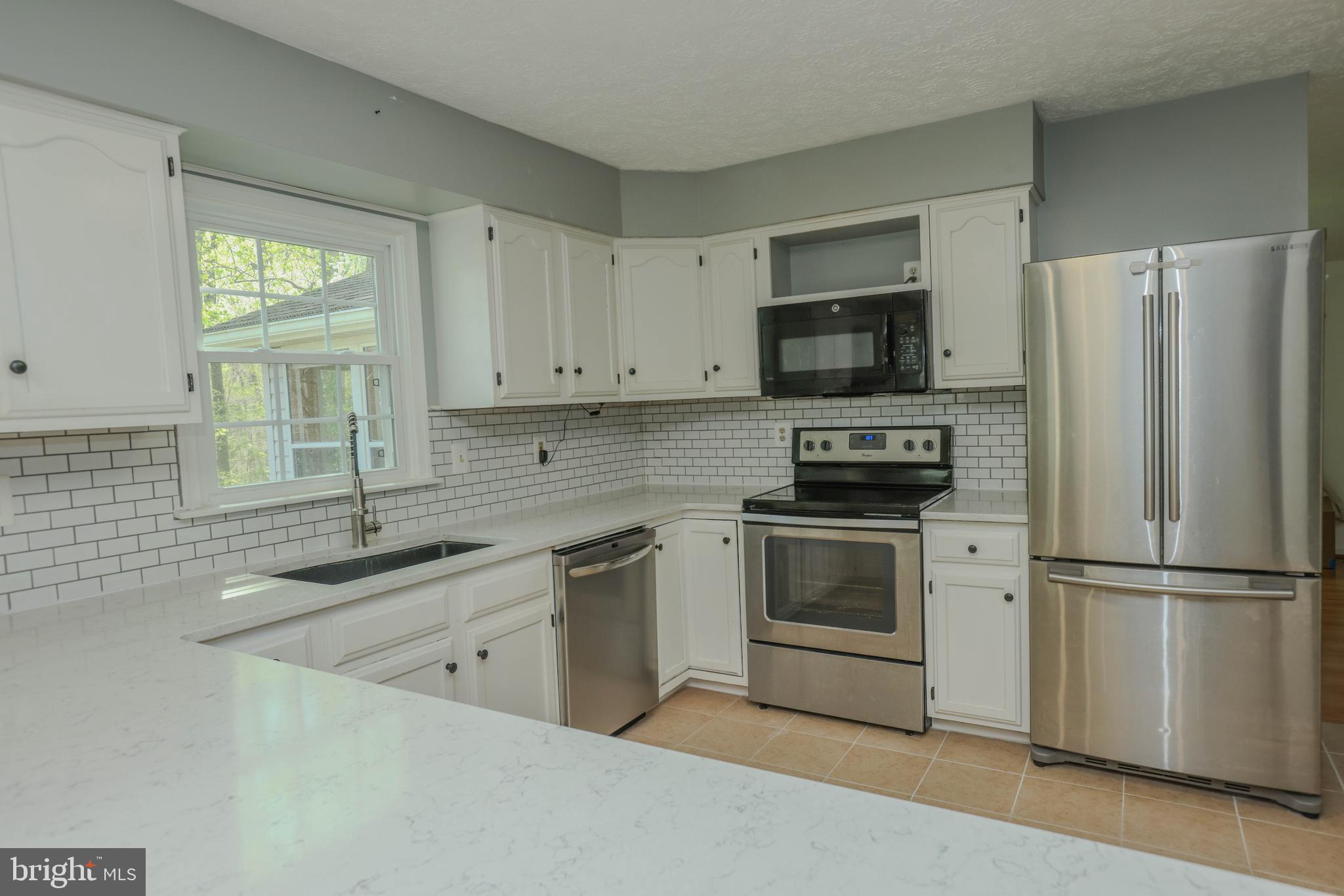 HUNTERS RUN - Residential Lease