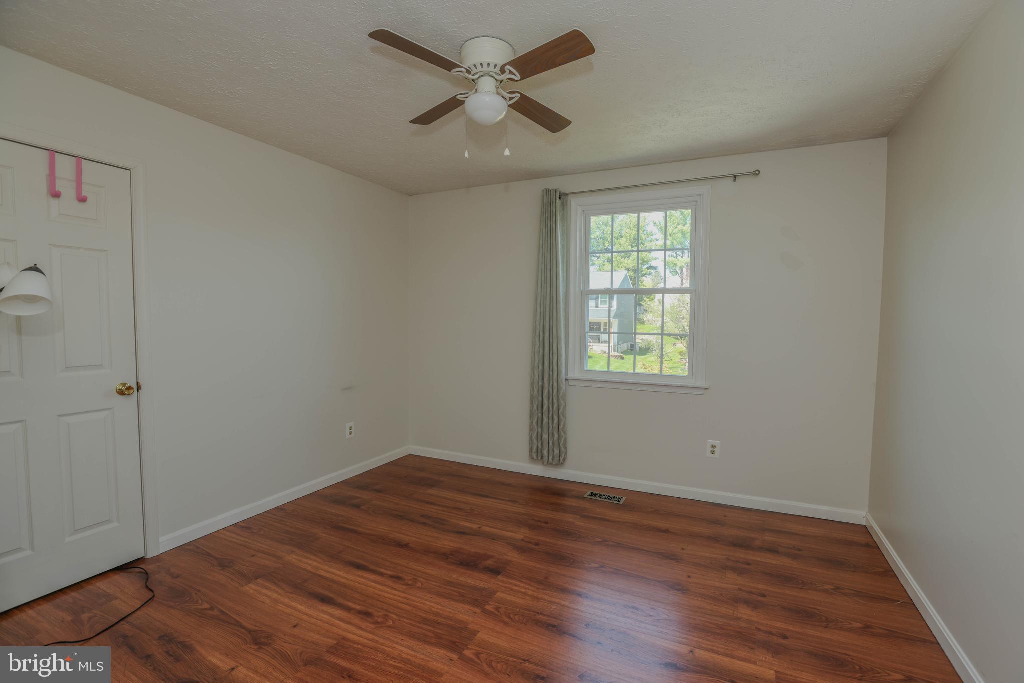 HUNTERS RUN - Residential Lease