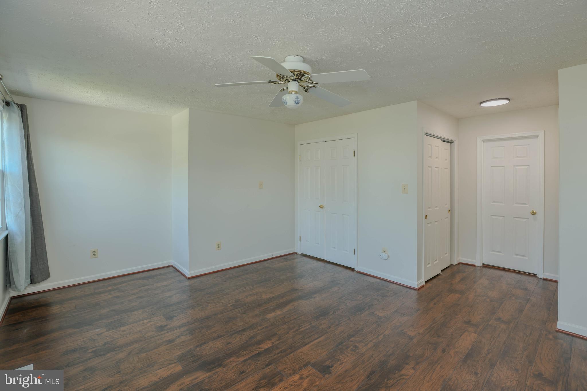 HUNTERS RUN - Residential Lease