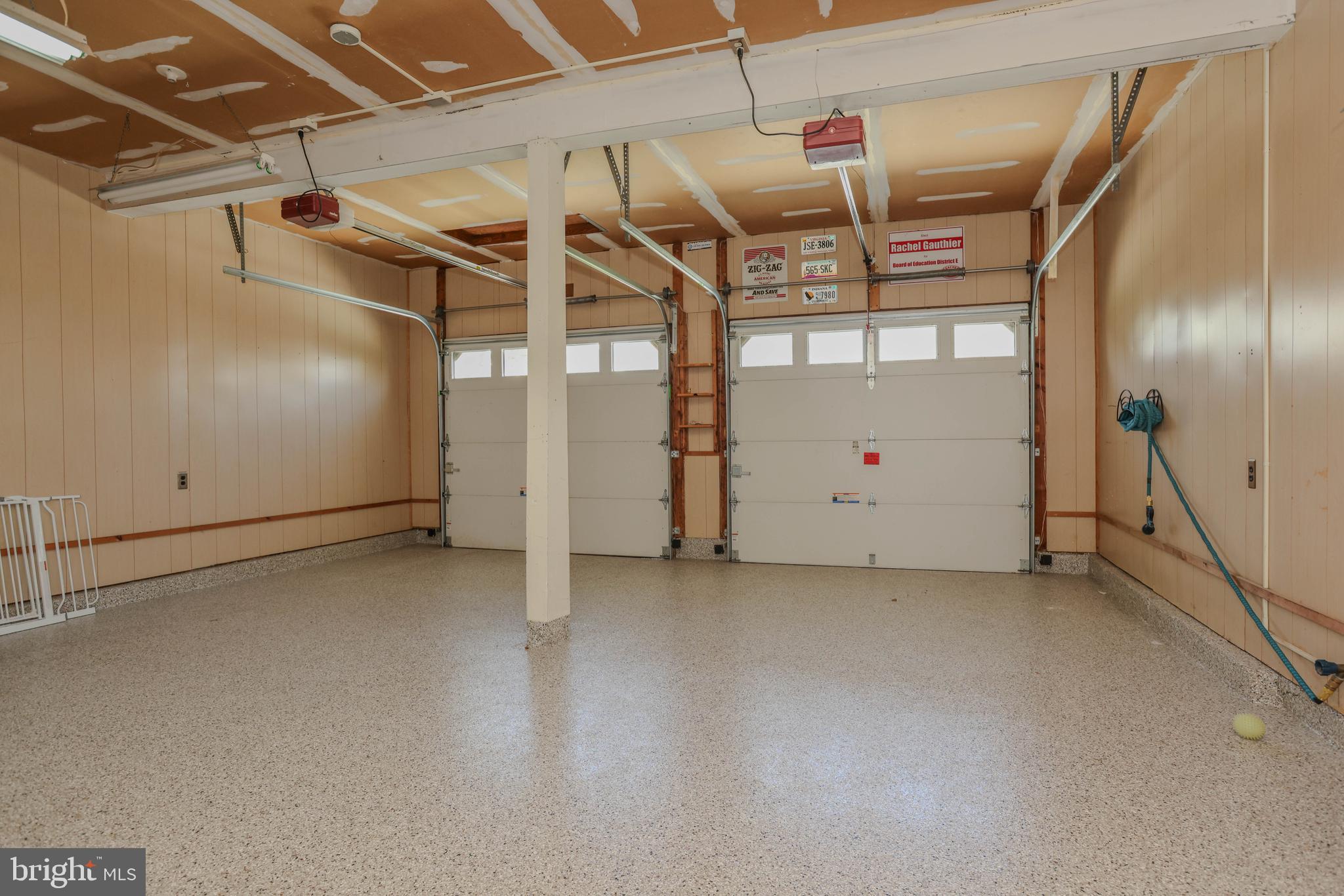 HUNTERS RUN - Residential Lease