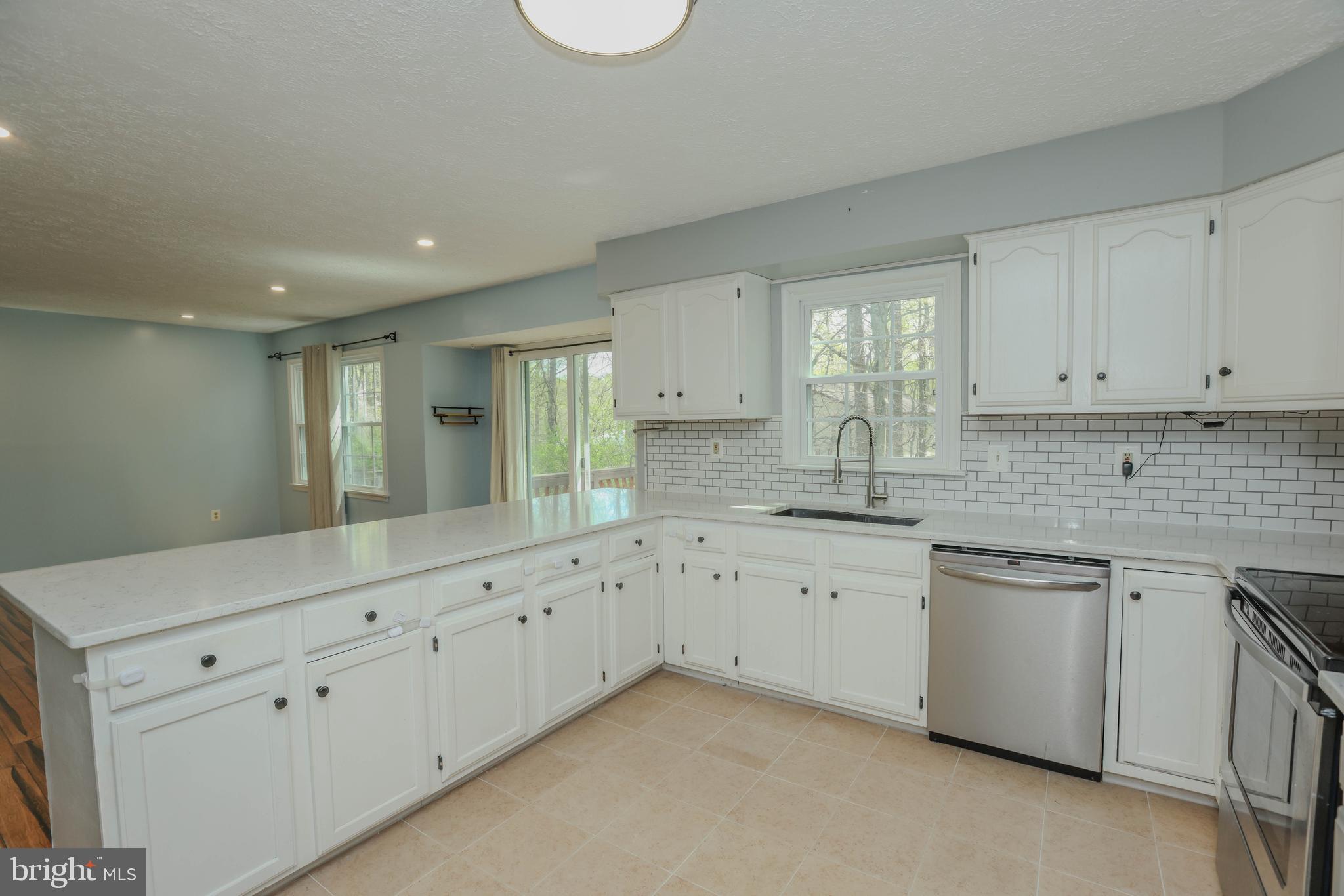 HUNTERS RUN - Residential Lease