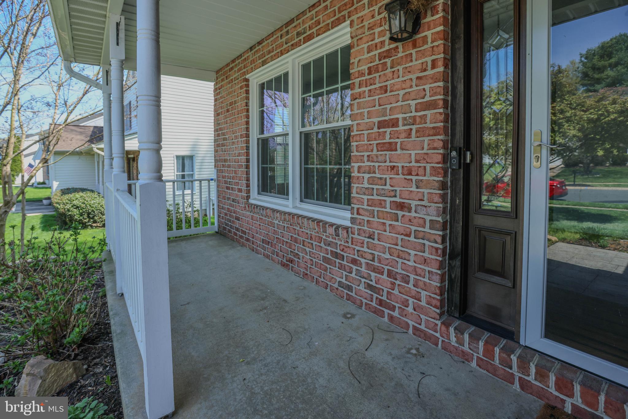 HUNTERS RUN - Residential Lease