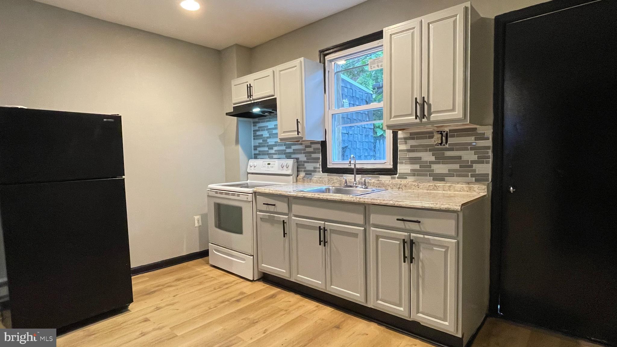 KENSINGTON - Residential