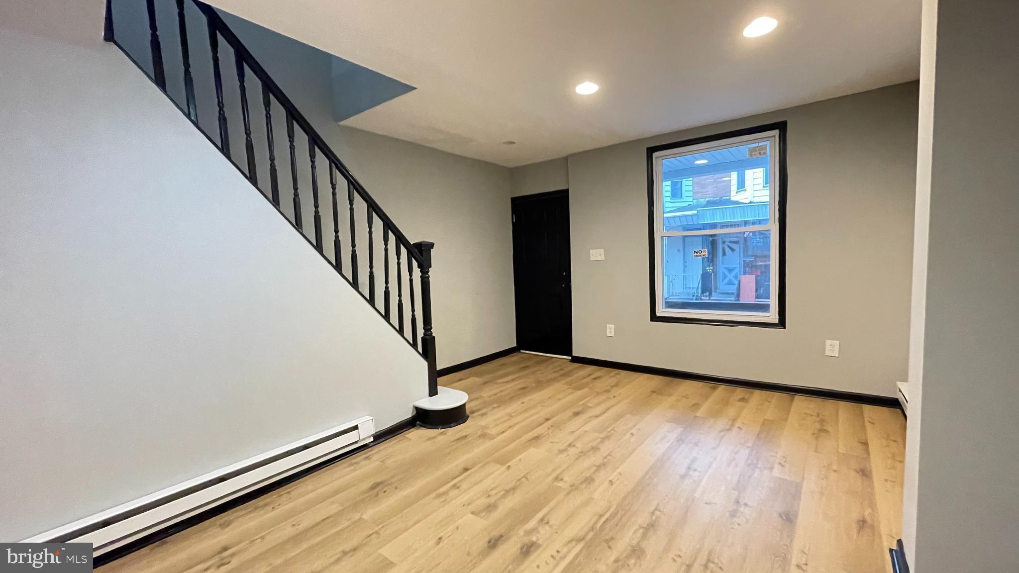 KENSINGTON - Residential
