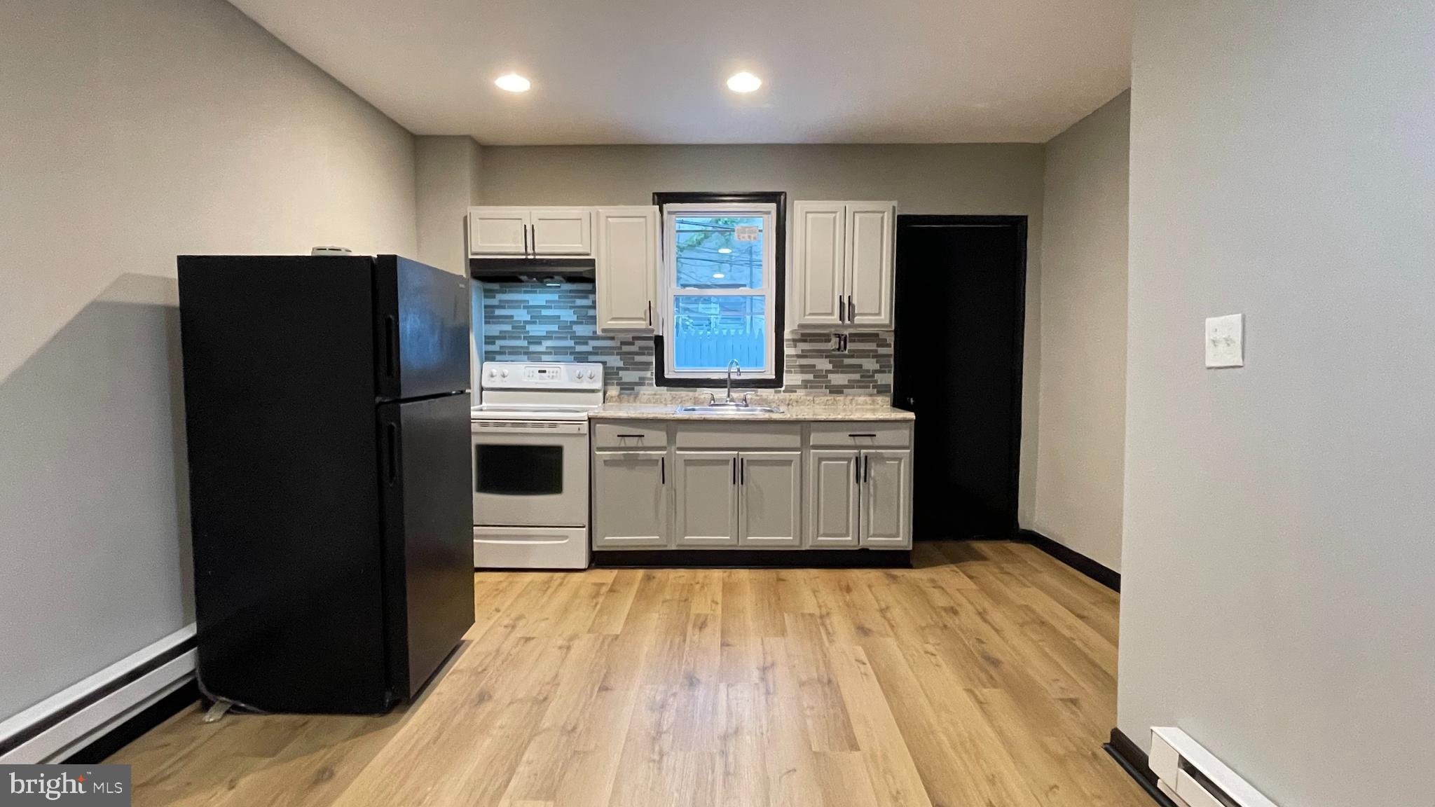 KENSINGTON - Residential